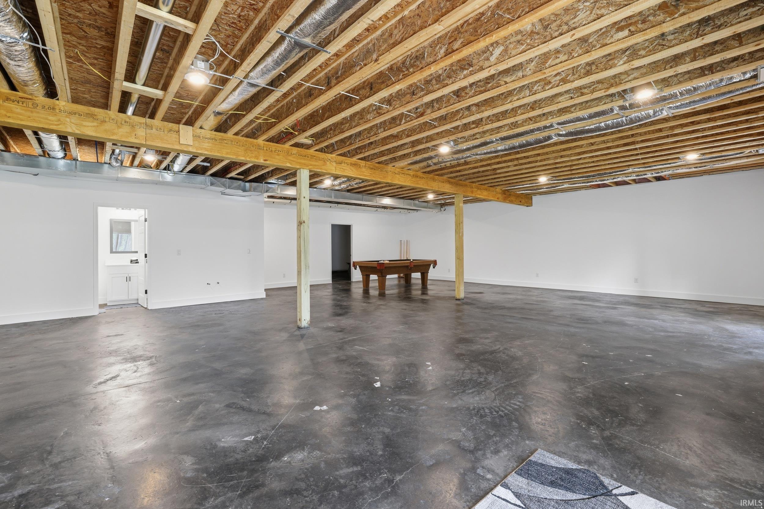 953 S Lantern Lane