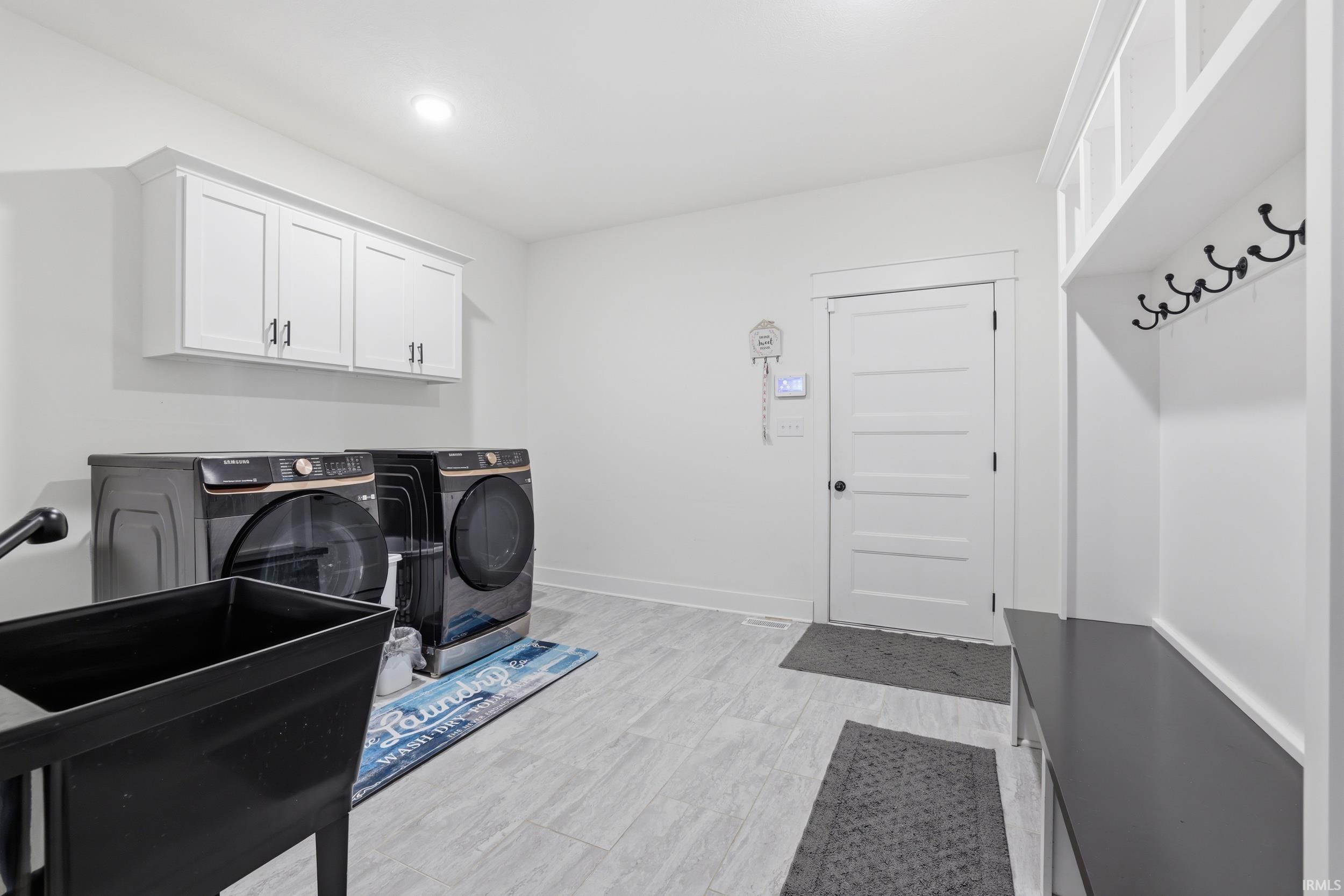 953 S Lantern Lane