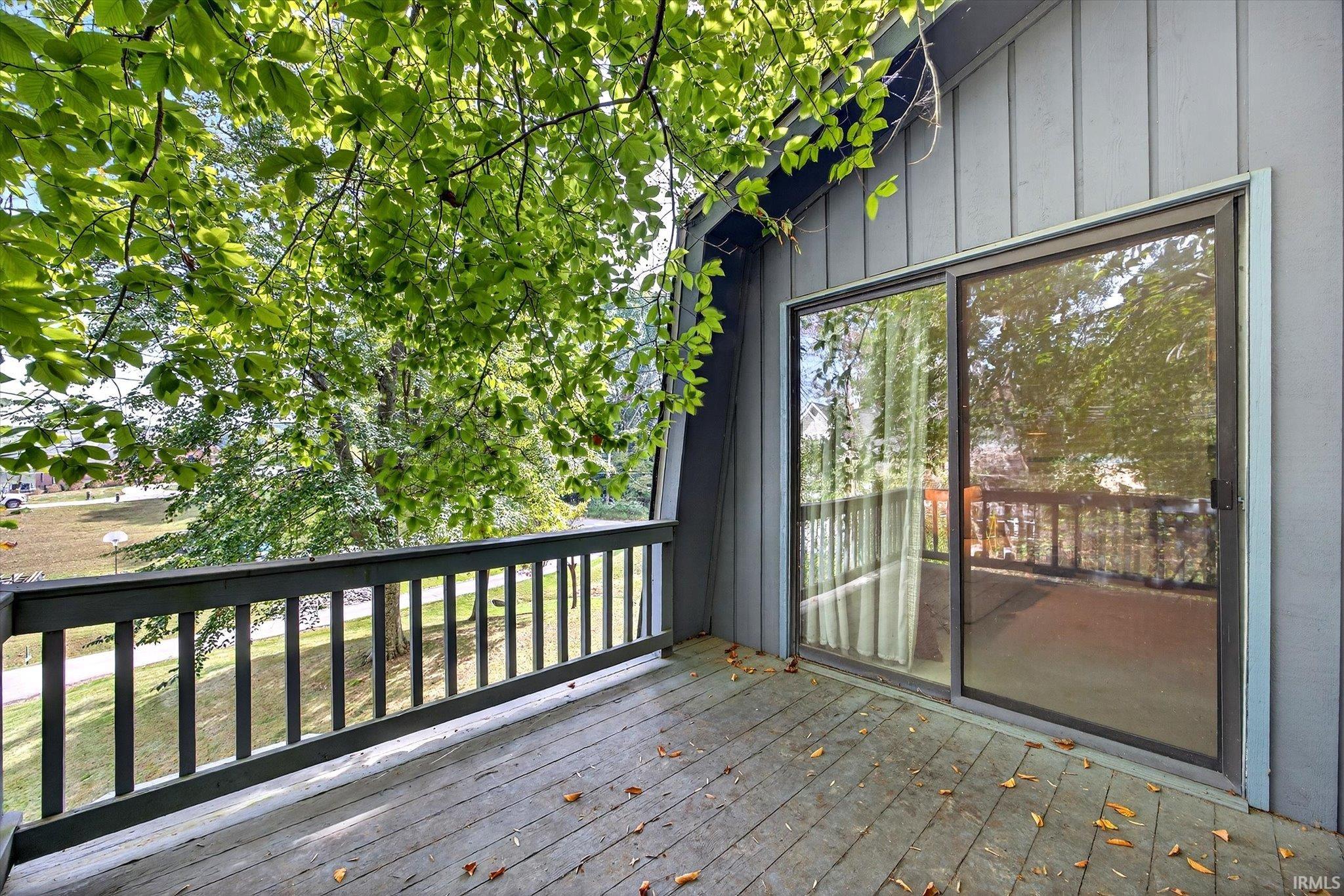 8002 Lakeview Drive