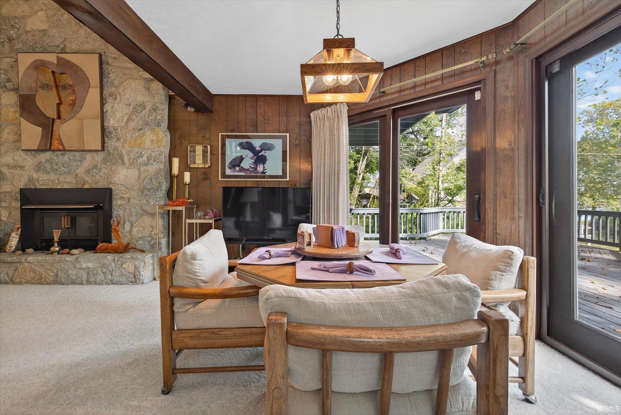 8002 Lakeview Drive