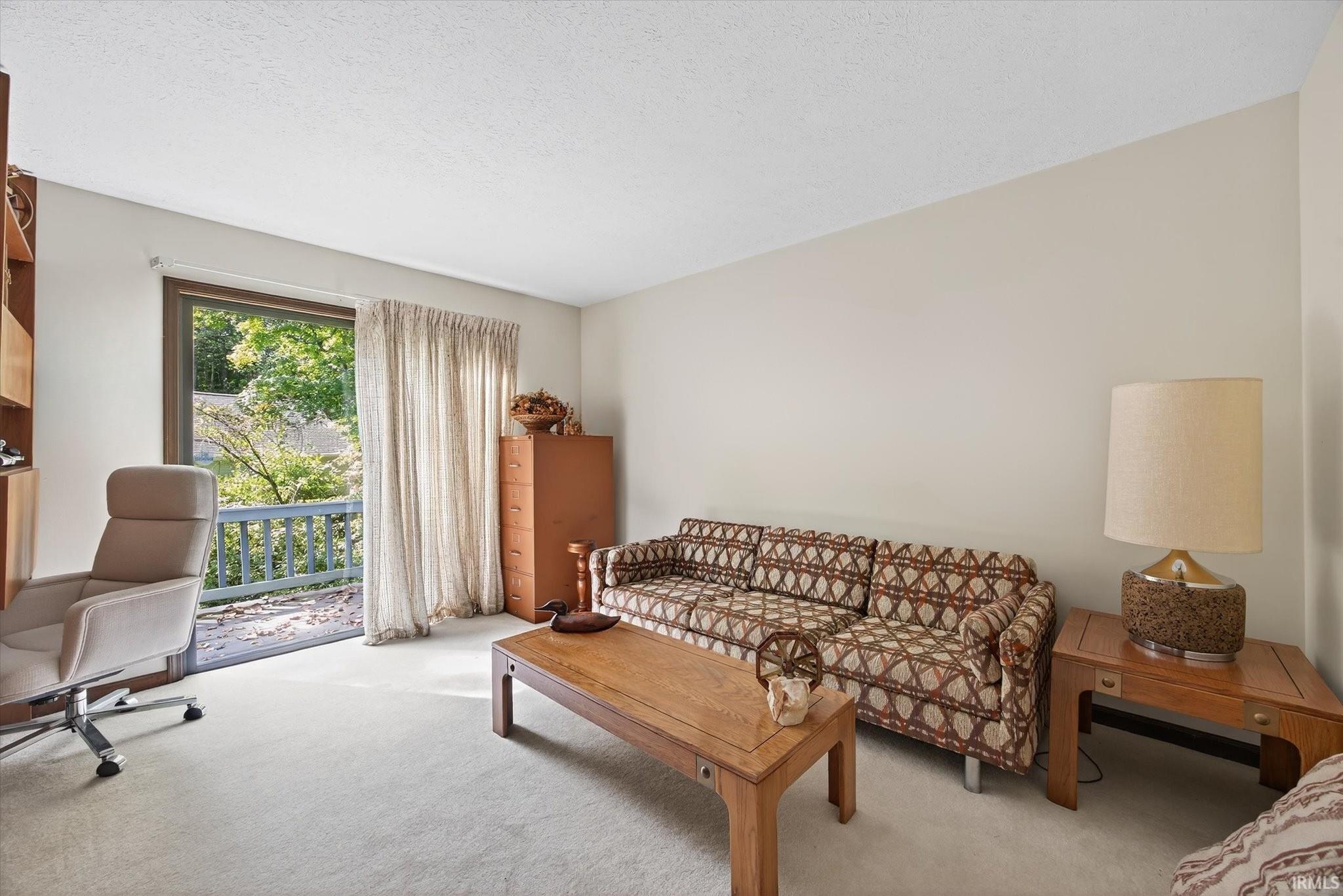 8002 Lakeview Drive