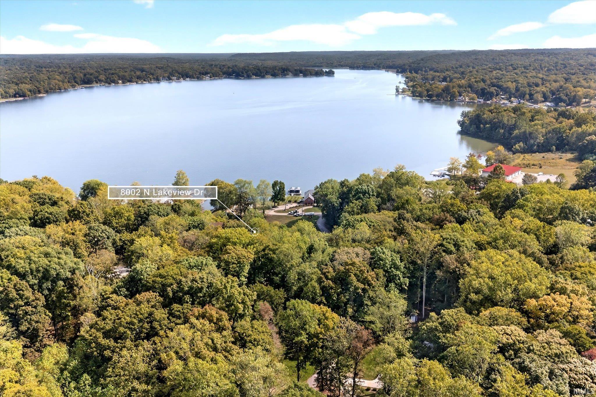 8002 Lakeview Drive