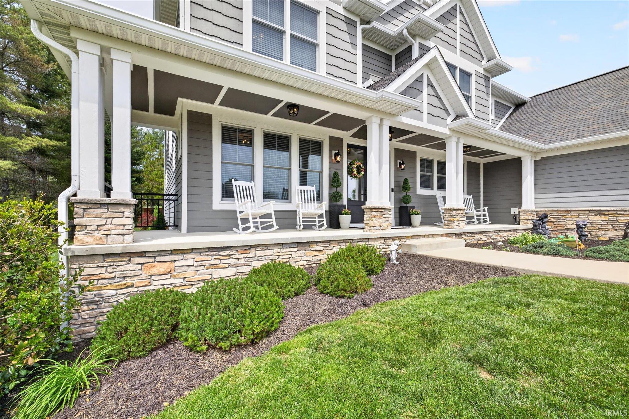 3511 E Bryn Mawr Drive