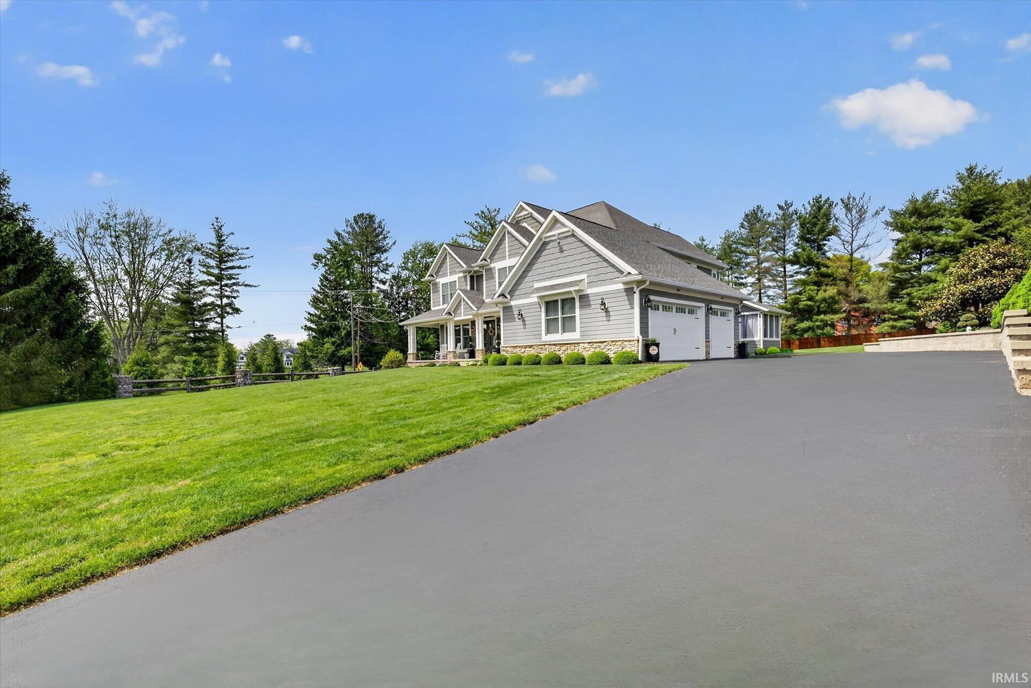 3511 E Bryn Mawr Drive