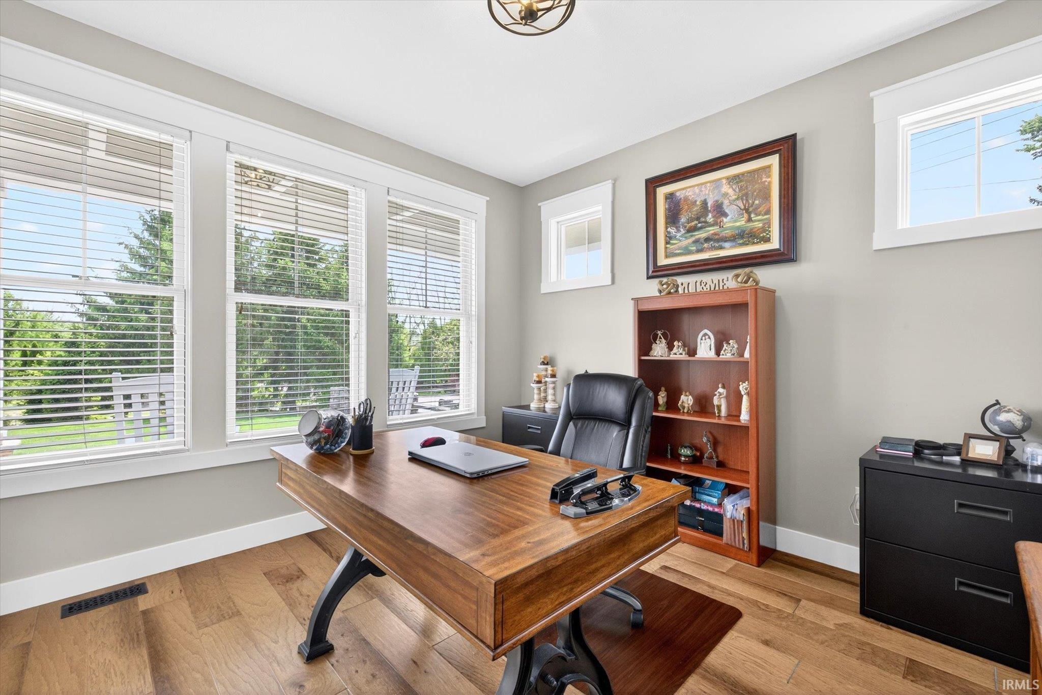 3511 E Bryn Mawr Drive