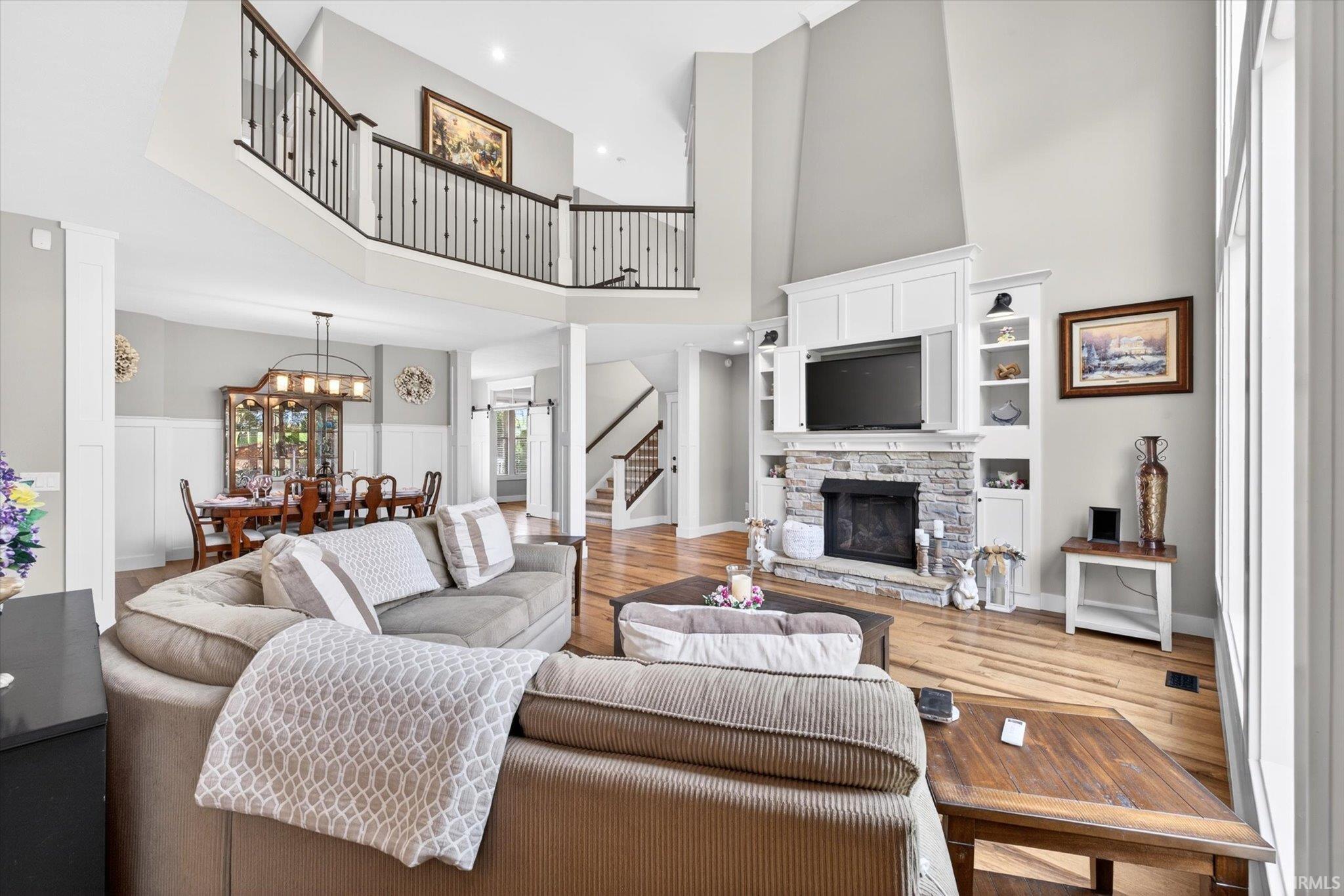 3511 E Bryn Mawr Drive