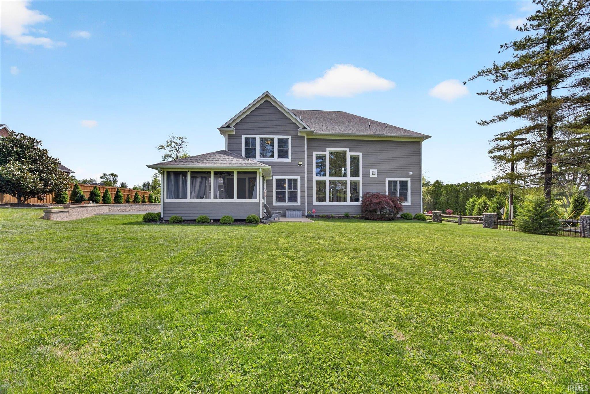 3511 E Bryn Mawr Drive