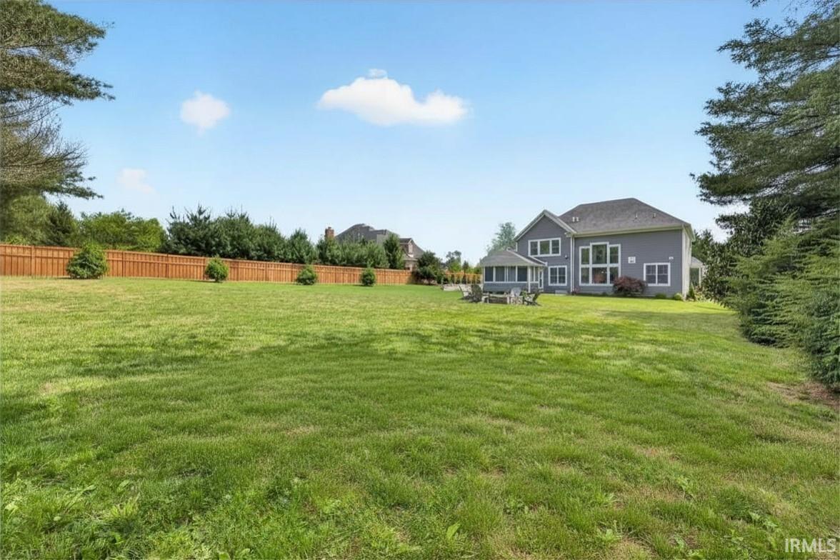 3511 E Bryn Mawr Drive