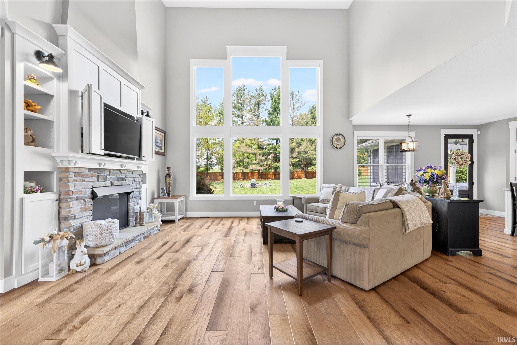 3511 E Bryn Mawr Drive