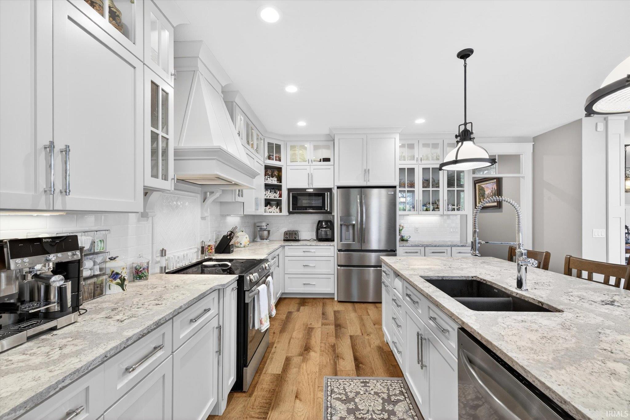 3511 E Bryn Mawr Drive