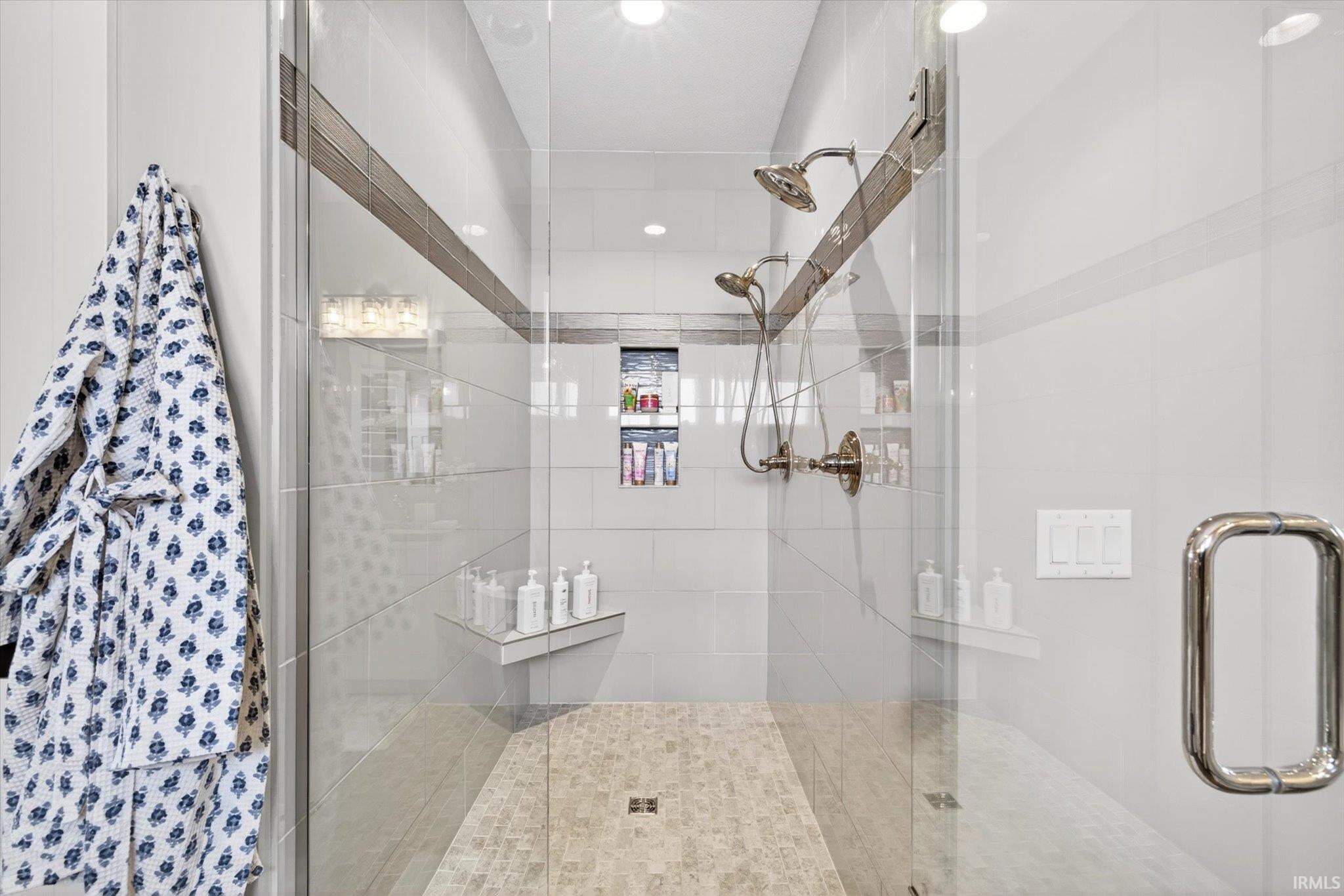 3511 E Bryn Mawr Drive