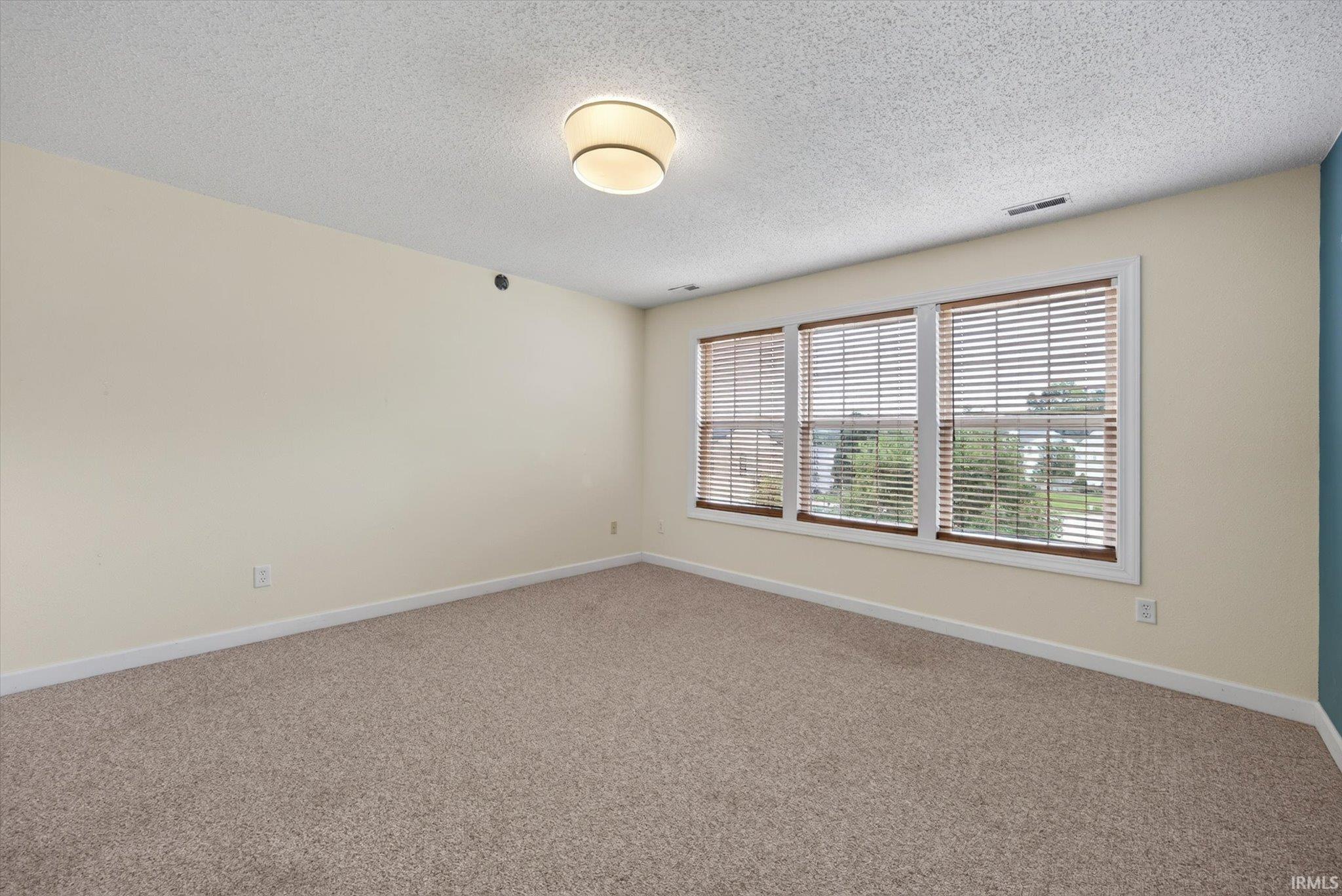 1400 W Caber Court