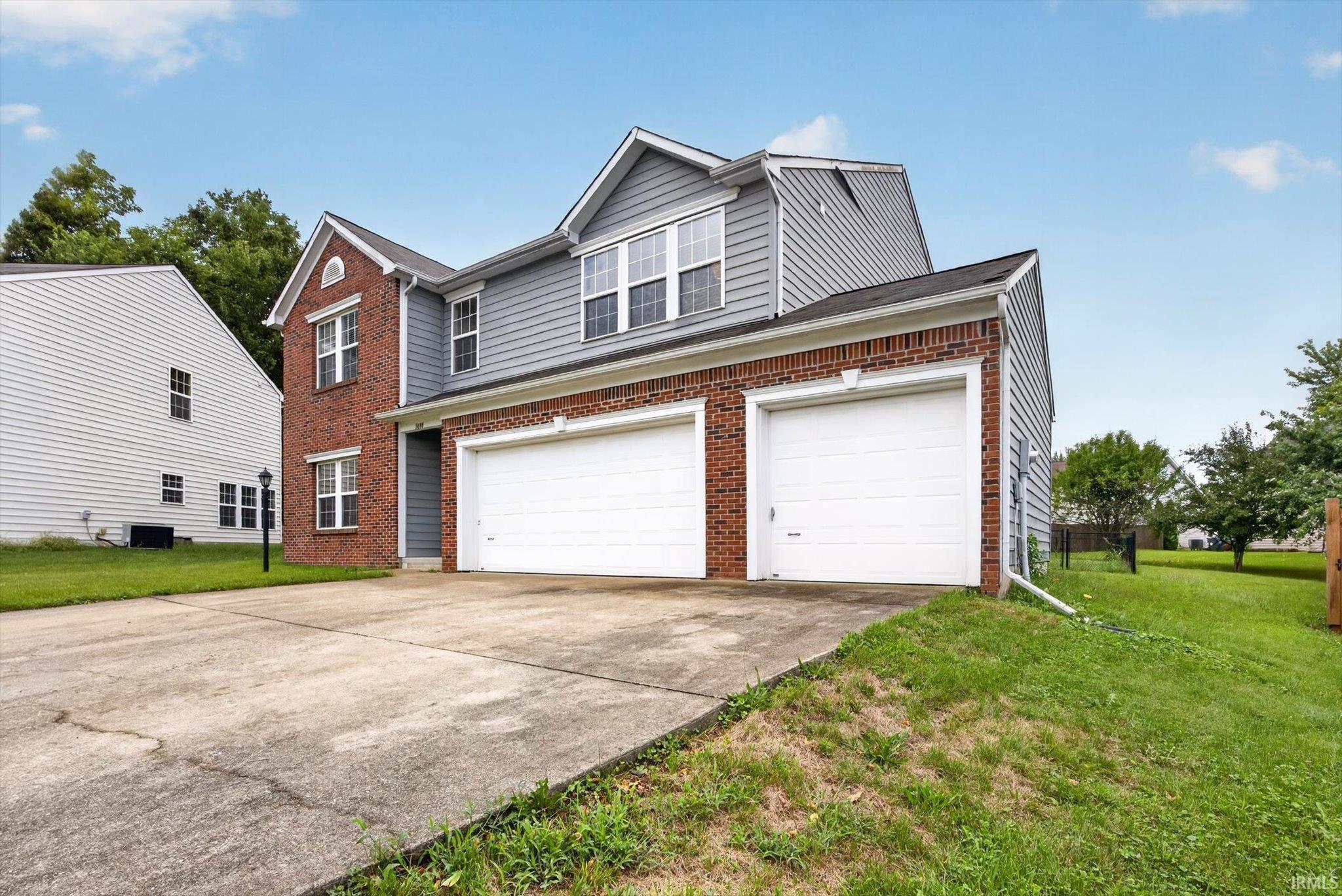 1400 W Caber Court