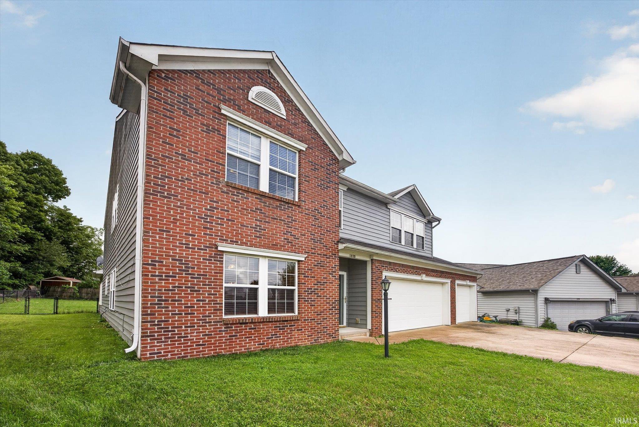 1400 W Caber Court