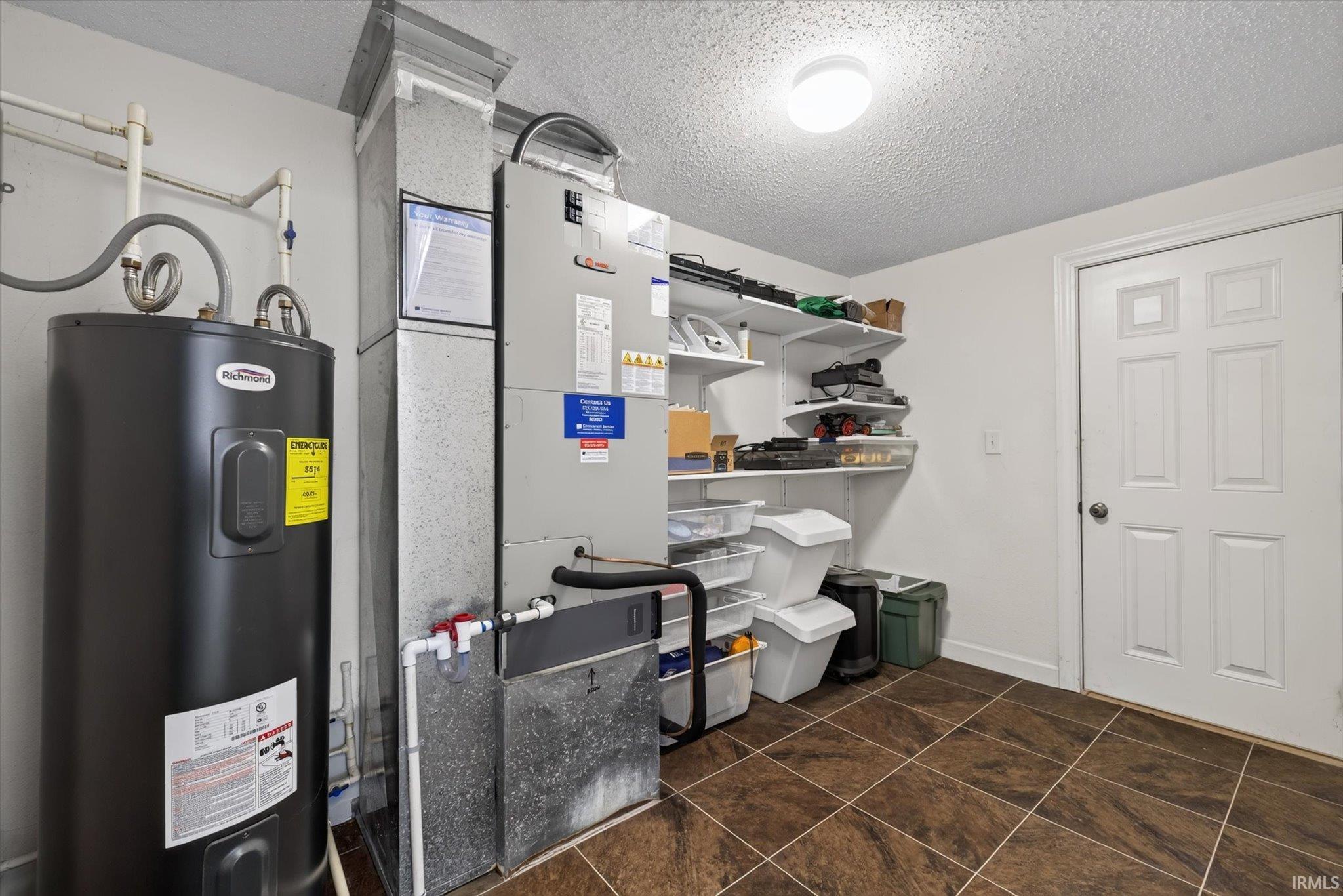 1400 W Caber Court