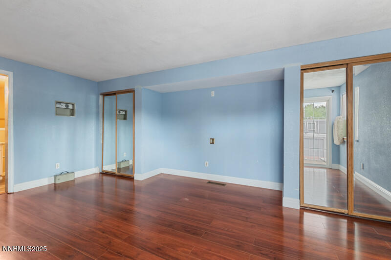 7595 Cumberland Circle