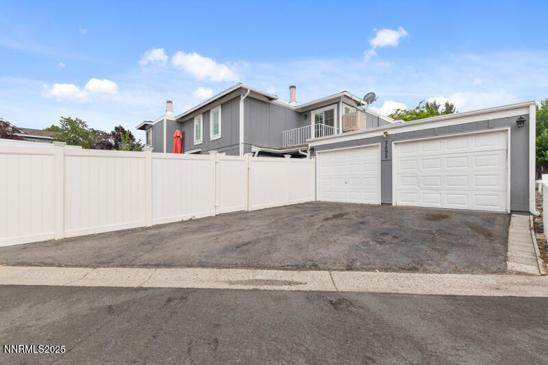 7595 Cumberland Circle