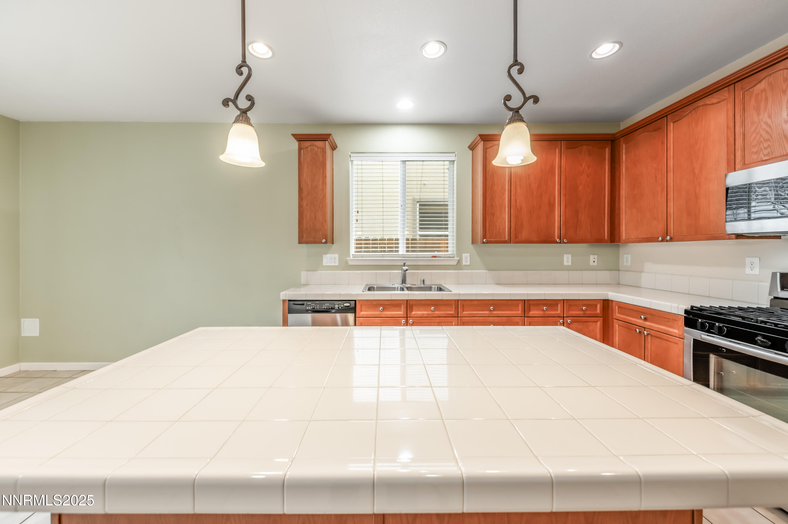 2180 Peaceful Valley Drive