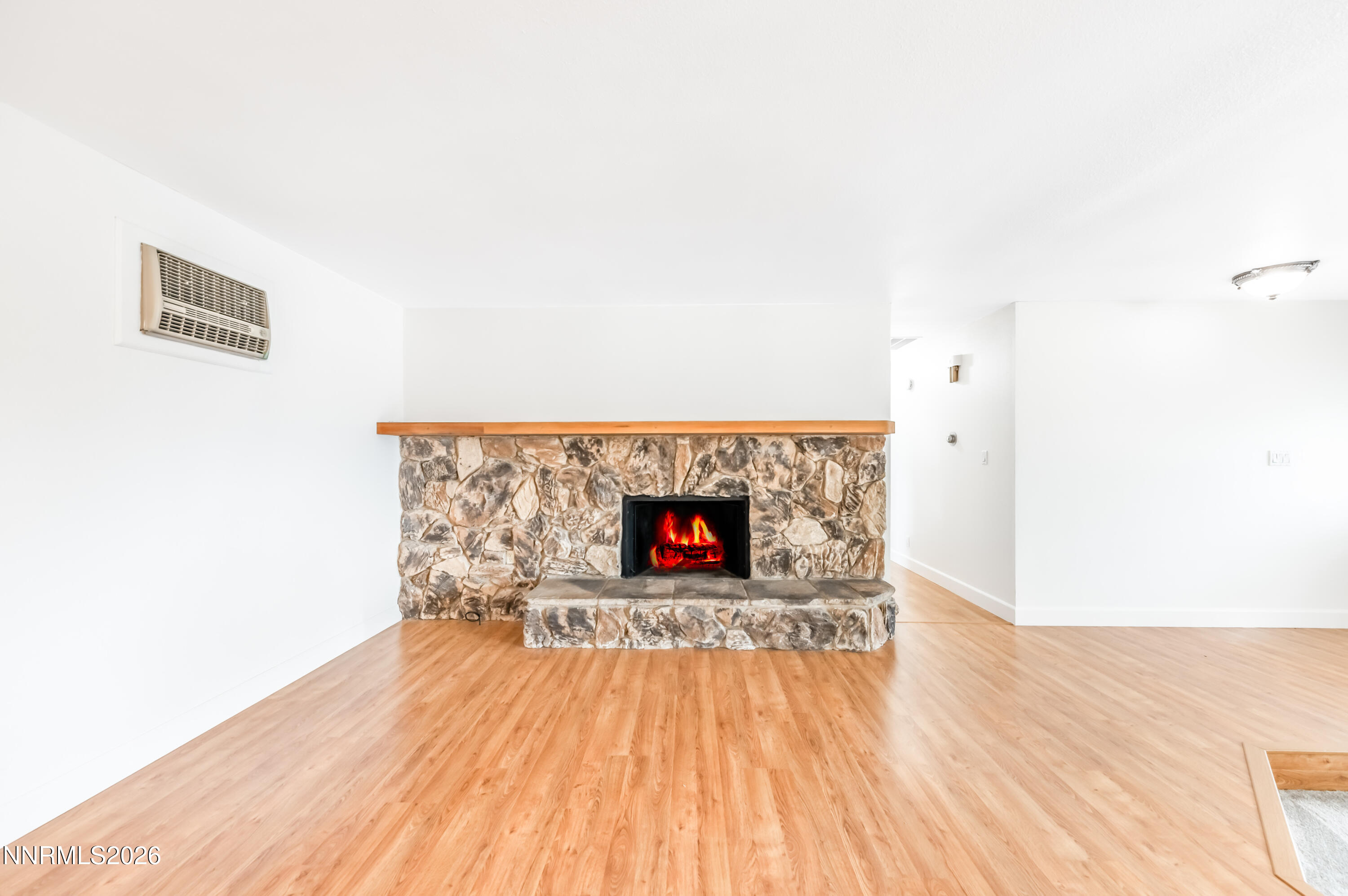 905 Sherman Way