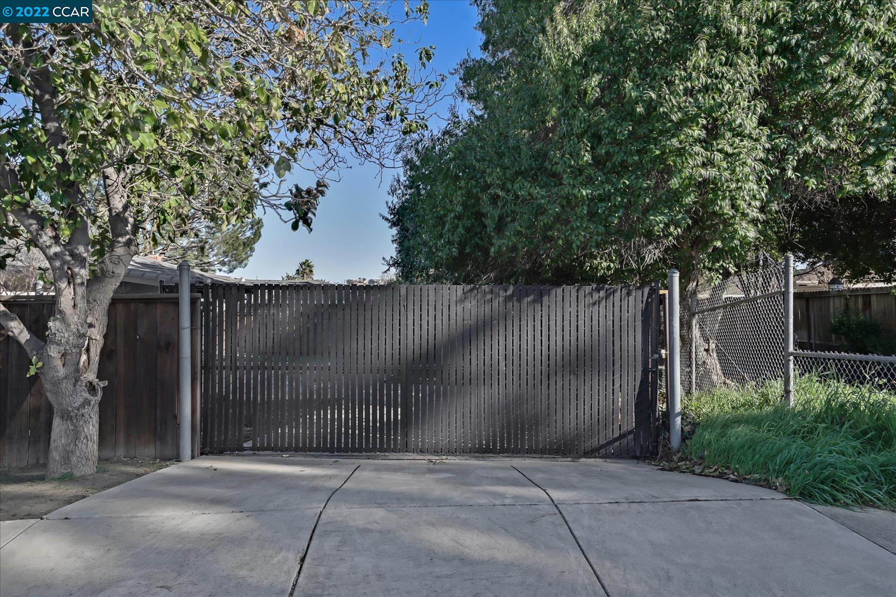 3200 S Francisco Way