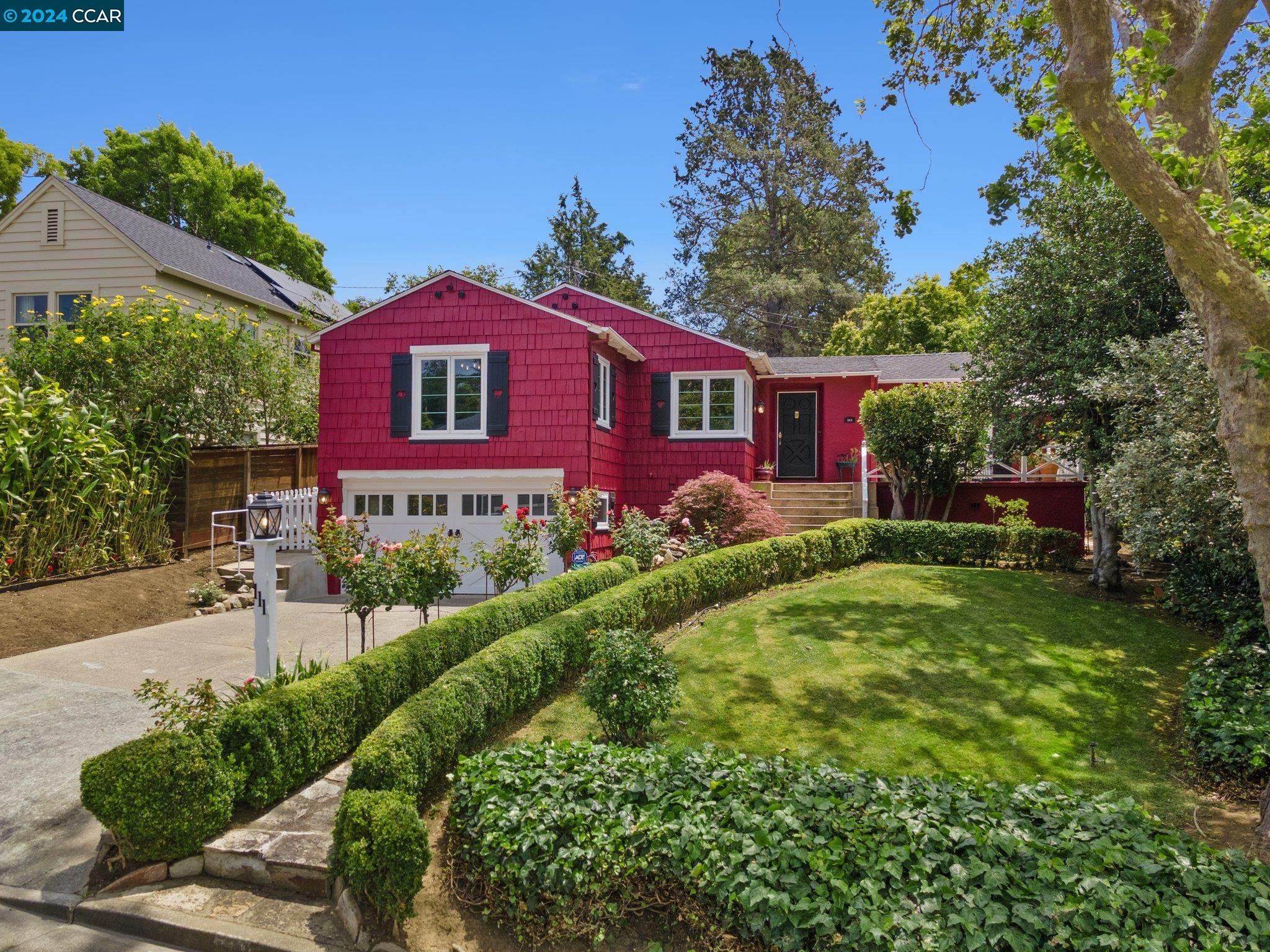 111 El Camino Real