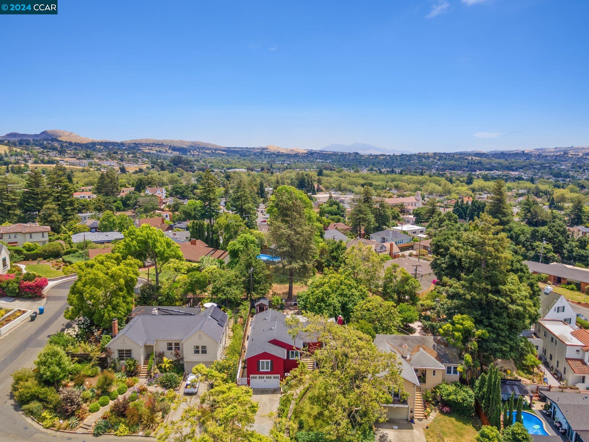 111 El Camino Real
