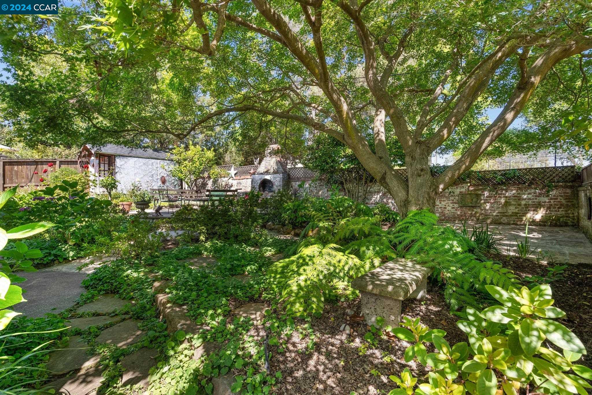 111 El Camino Real