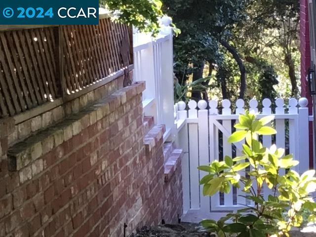 111 El Camino Real