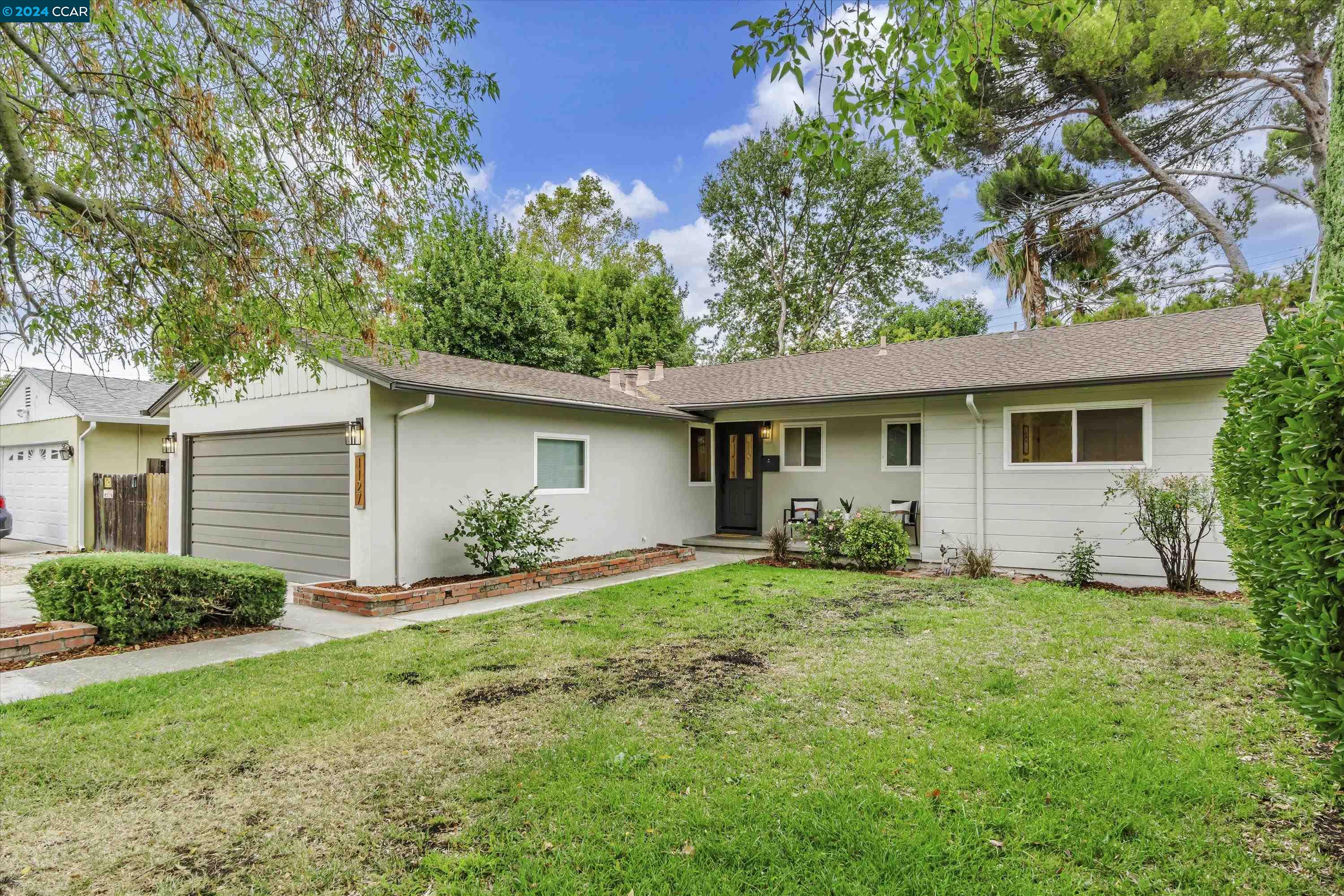 1127 Aspen Dr