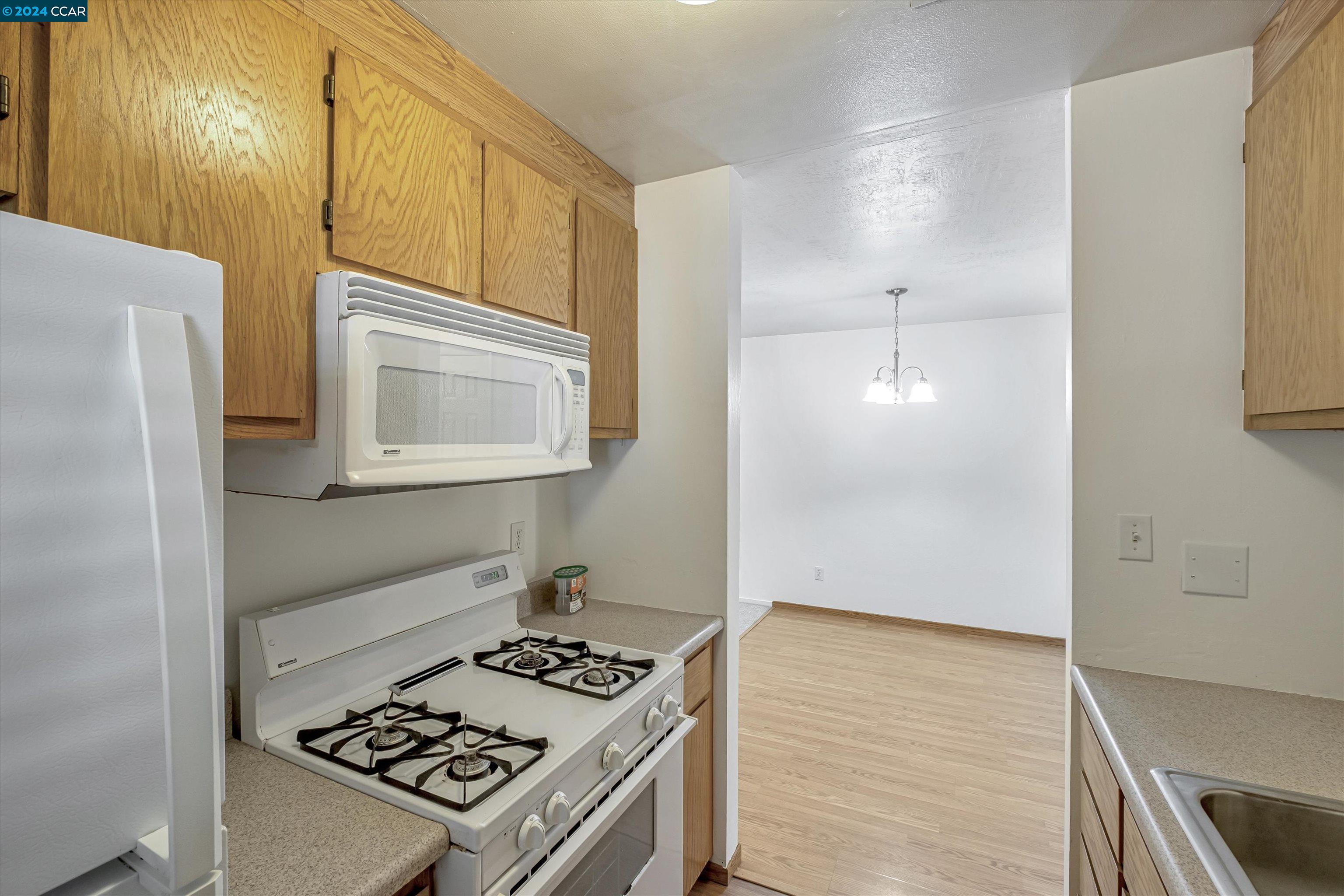 1815 Fremont Ct # 4