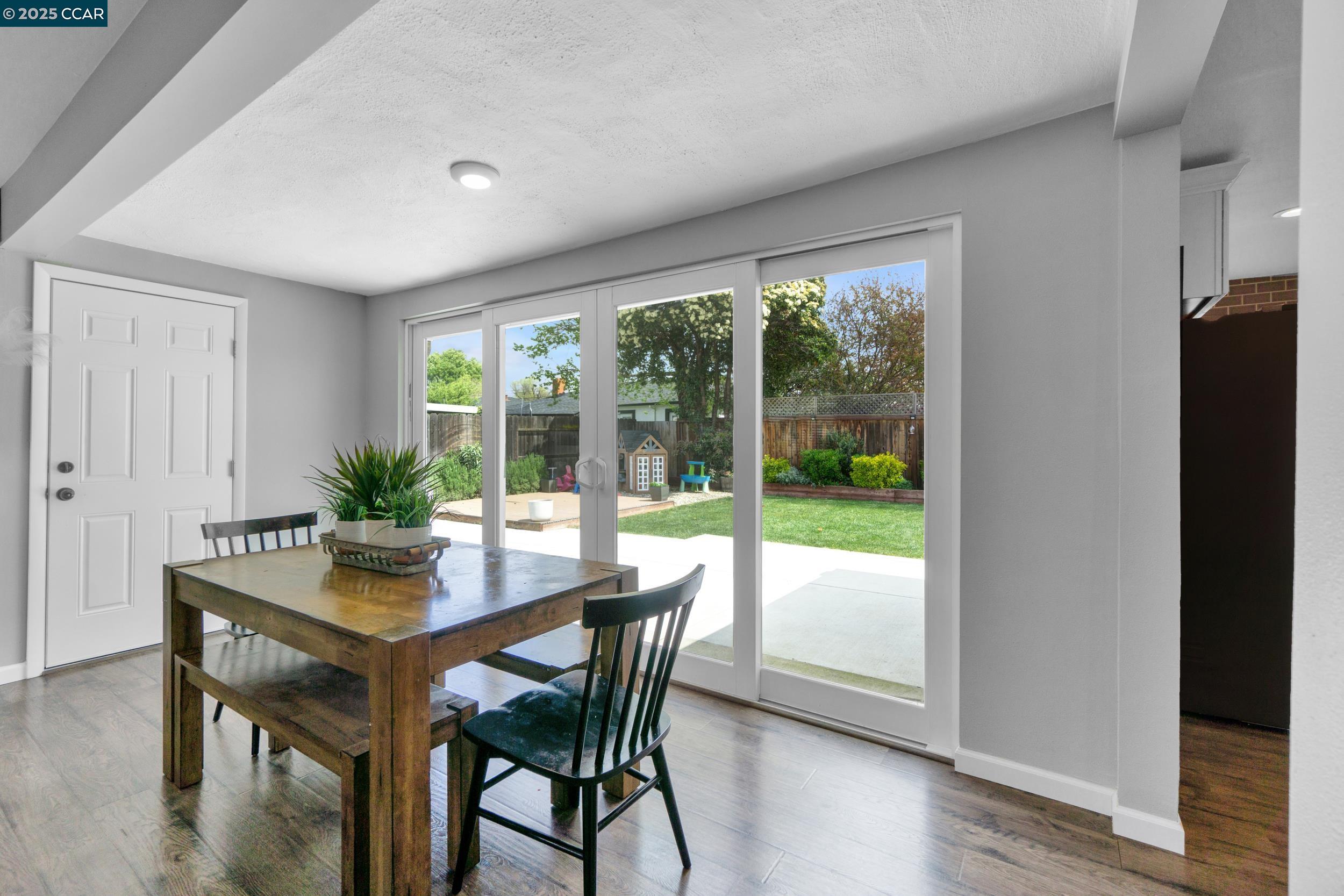 3272 Claudia Dr