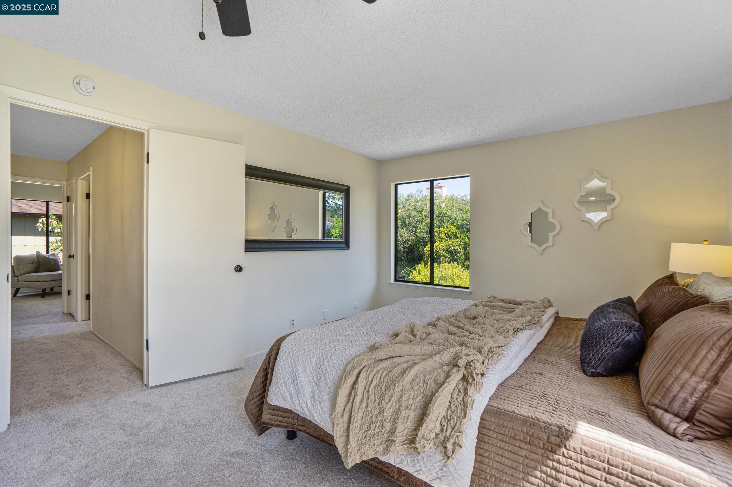 2163 Redwood Rd