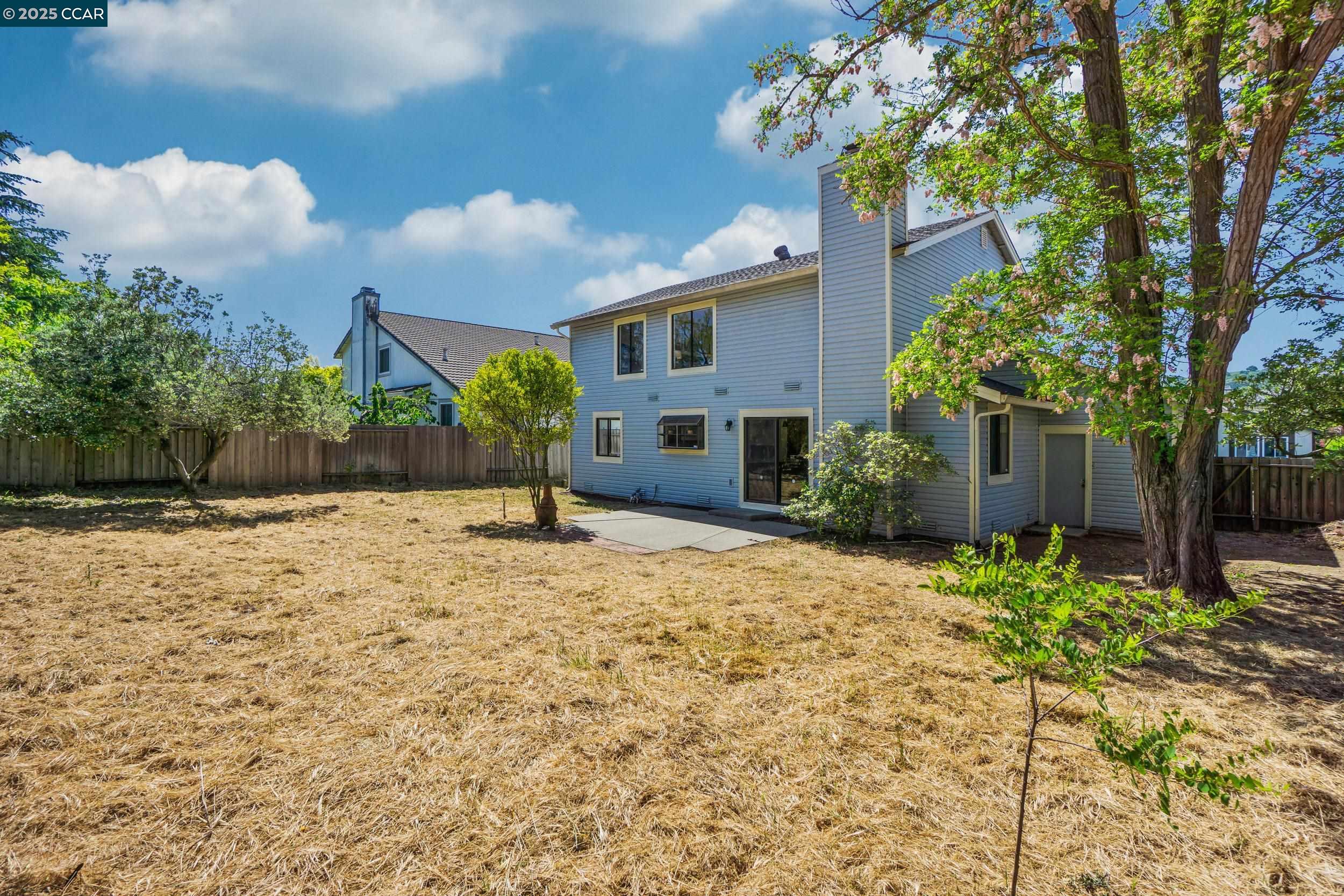 2163 Redwood Rd