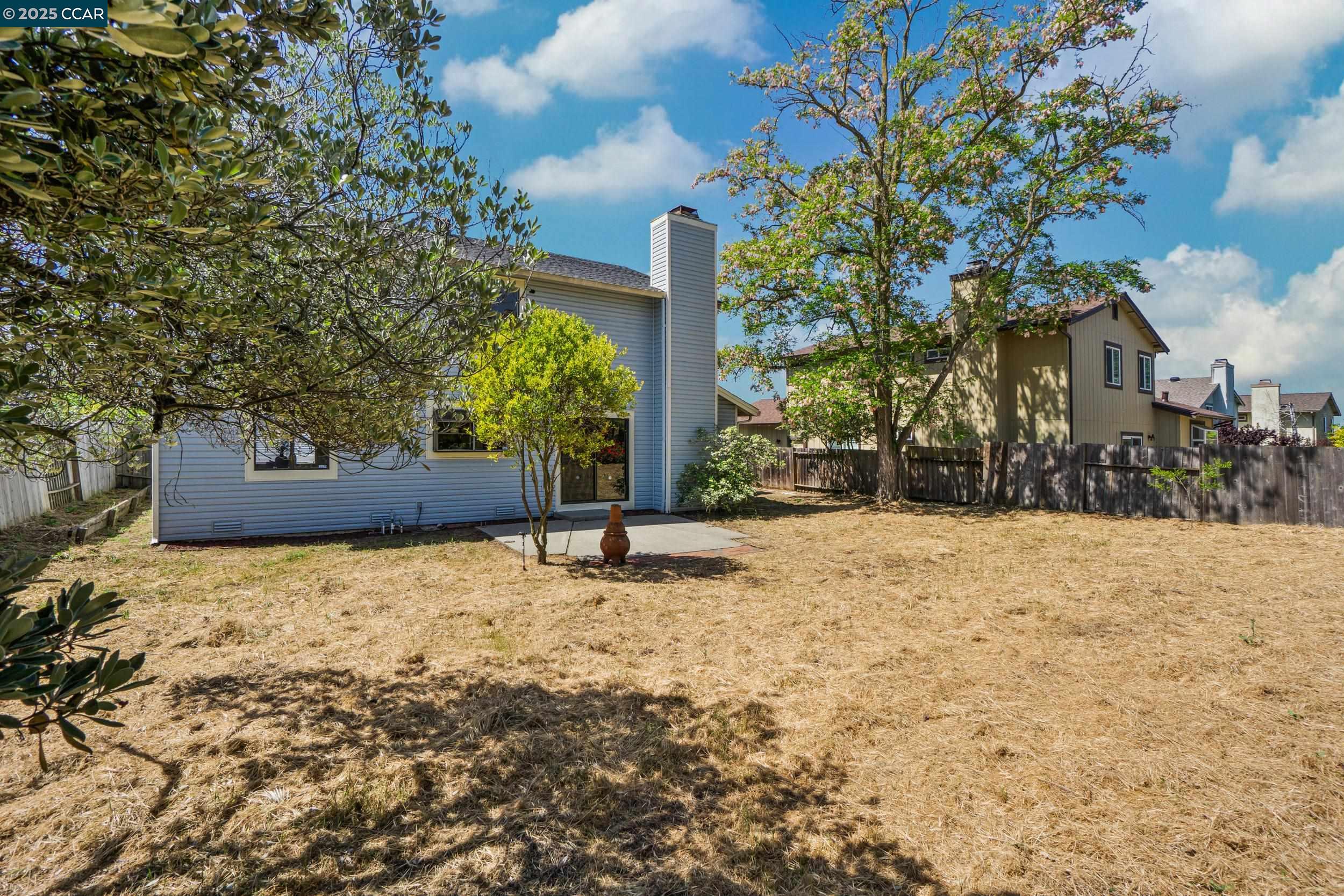 2163 Redwood Rd