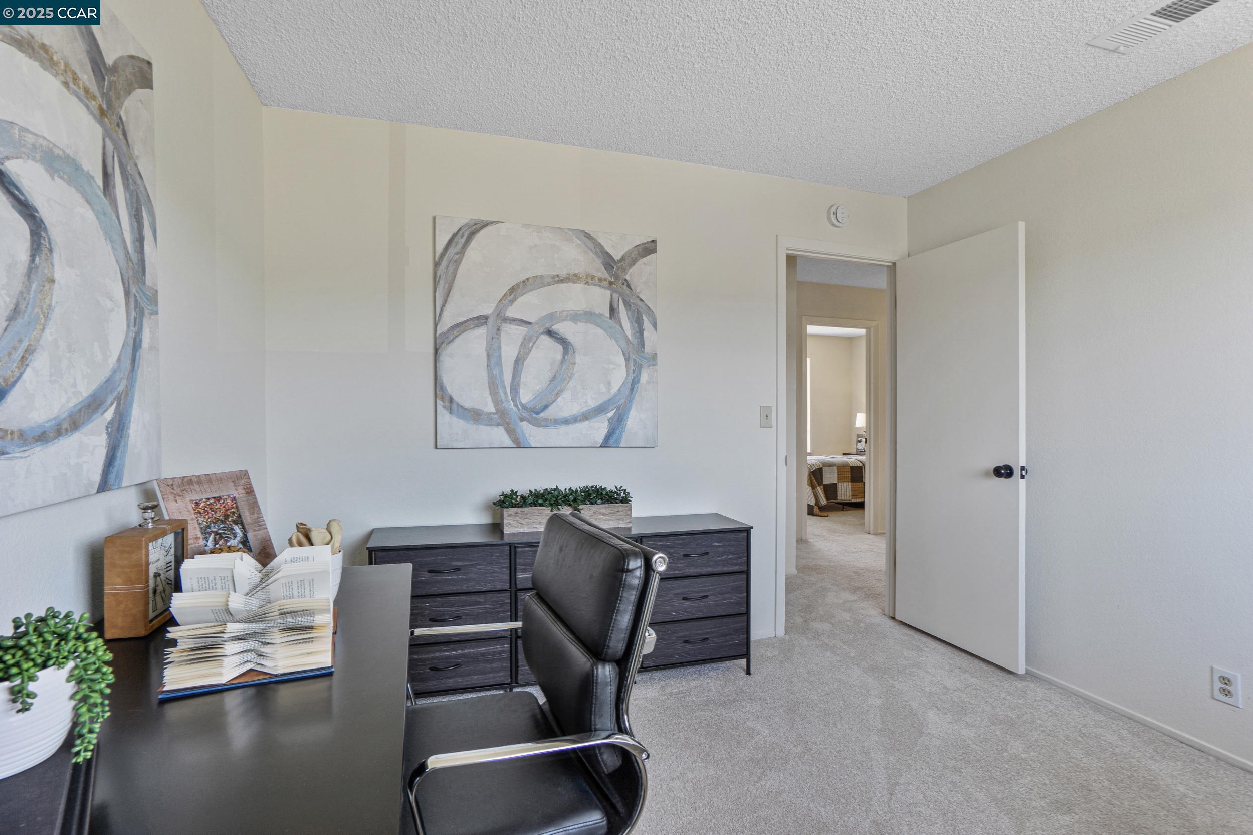 2163 Redwood Rd