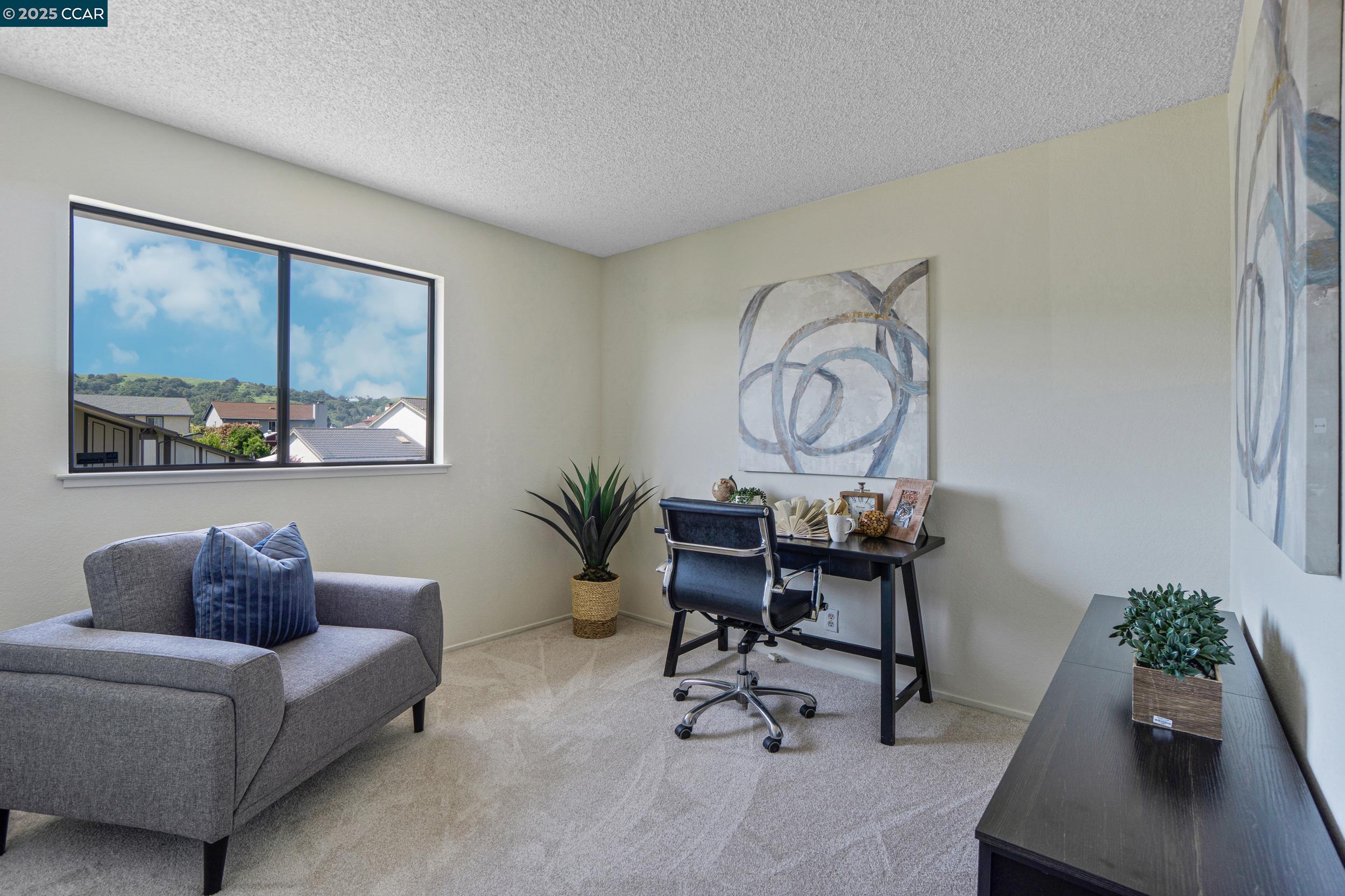 2163 Redwood Rd