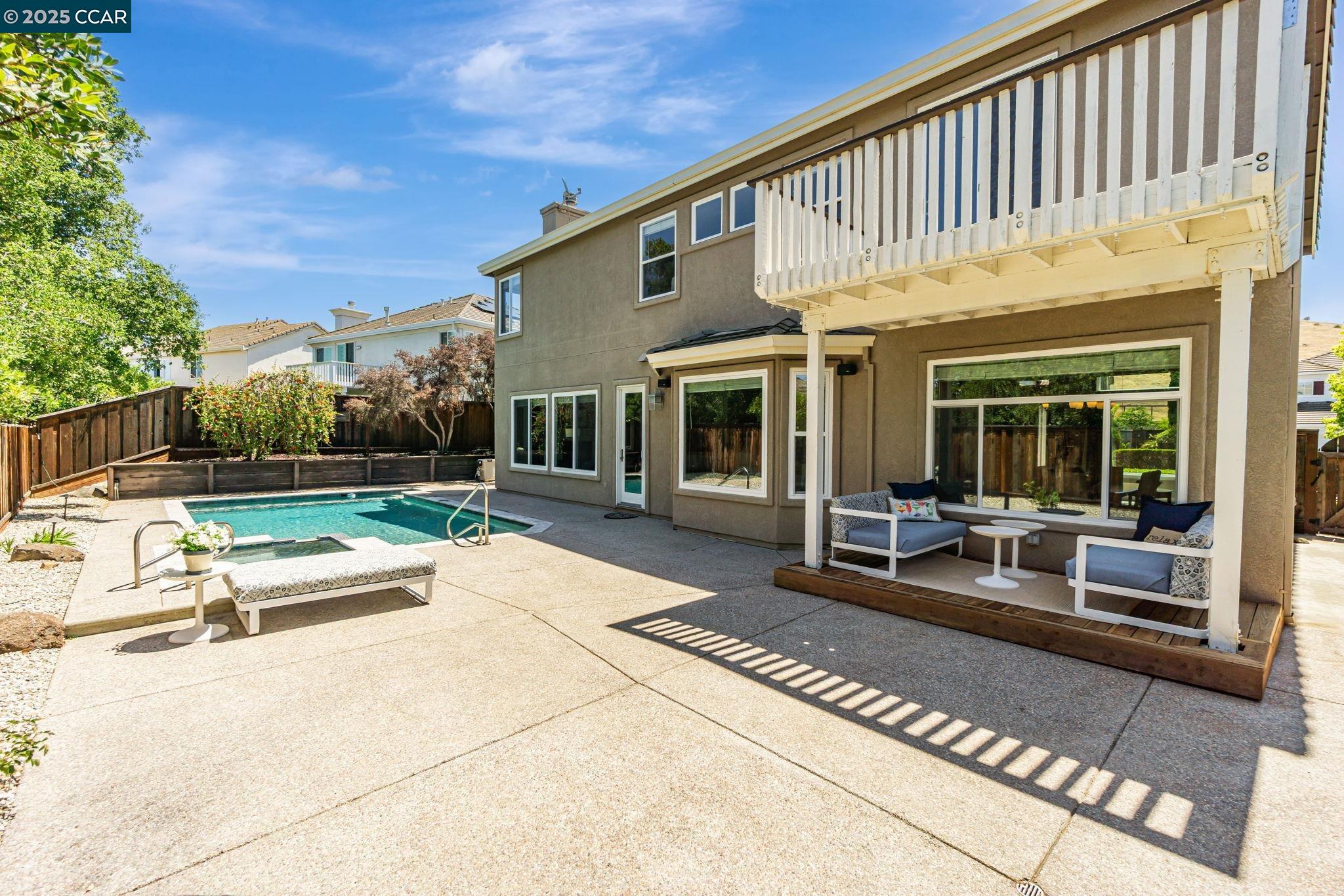1039 Rolling Woods Way