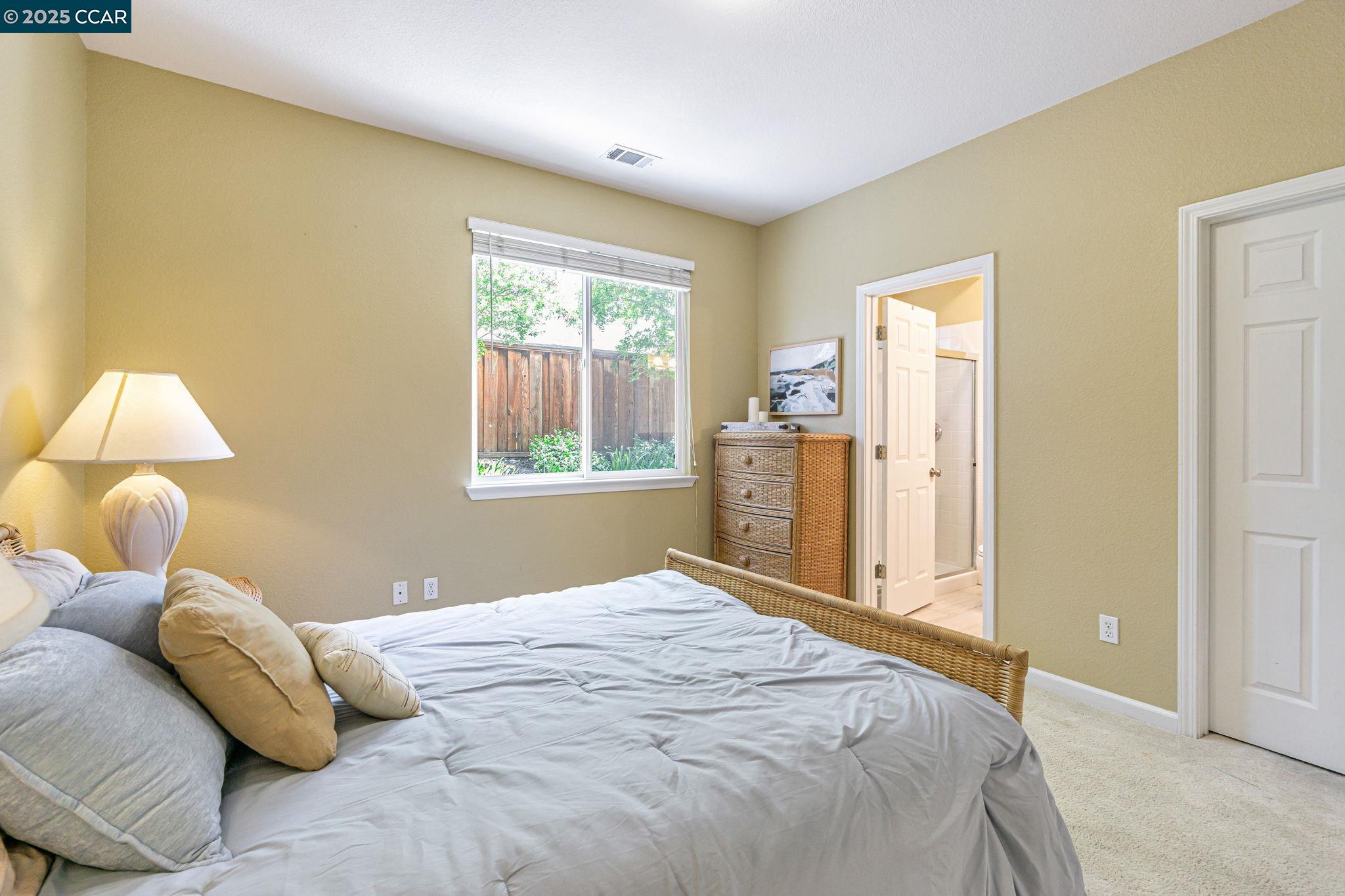 1039 Rolling Woods Way