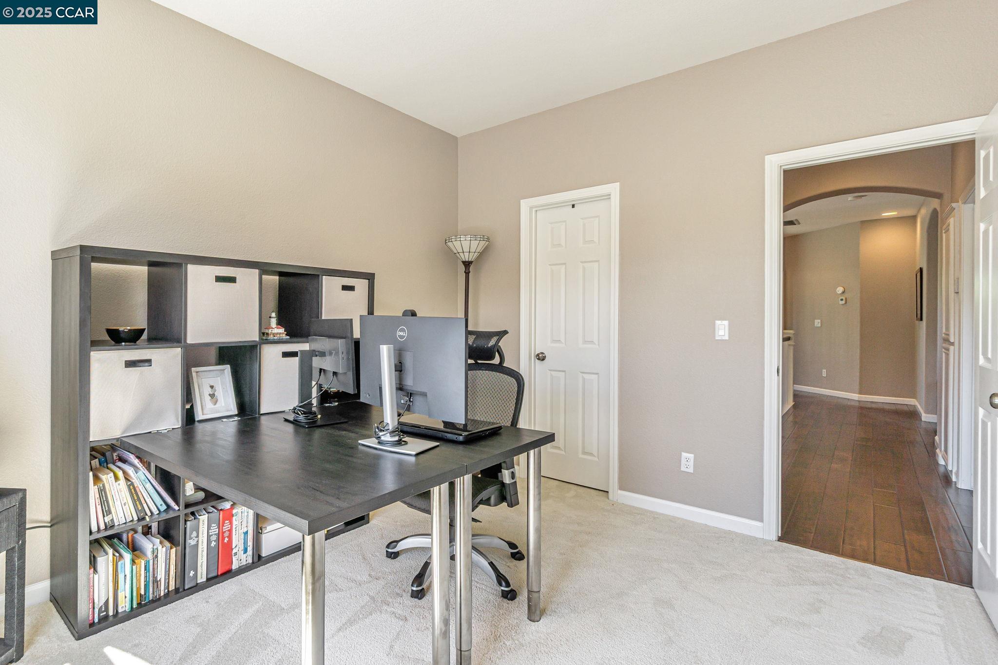 1039 Rolling Woods Way