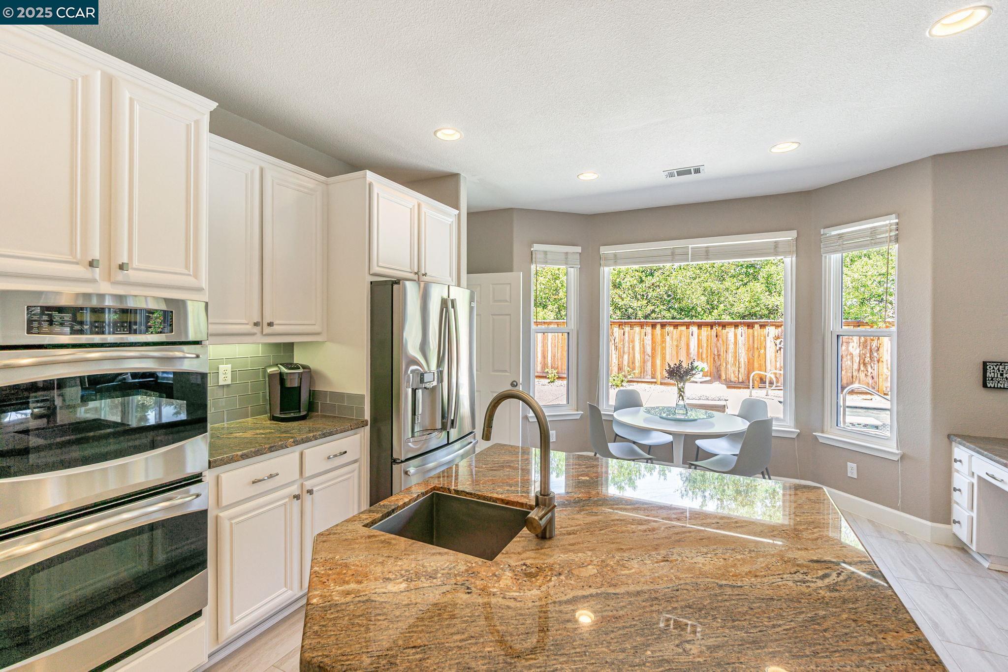 1039 Rolling Woods Way