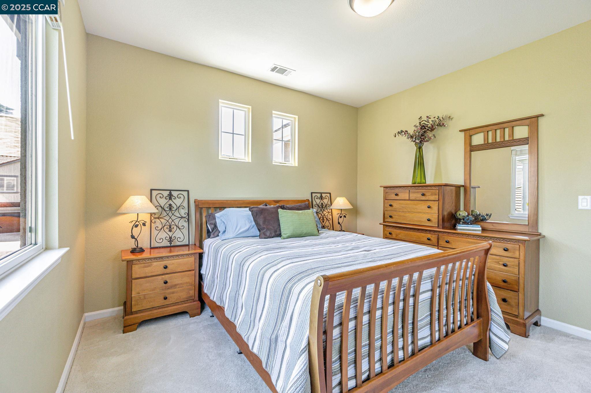 1039 Rolling Woods Way