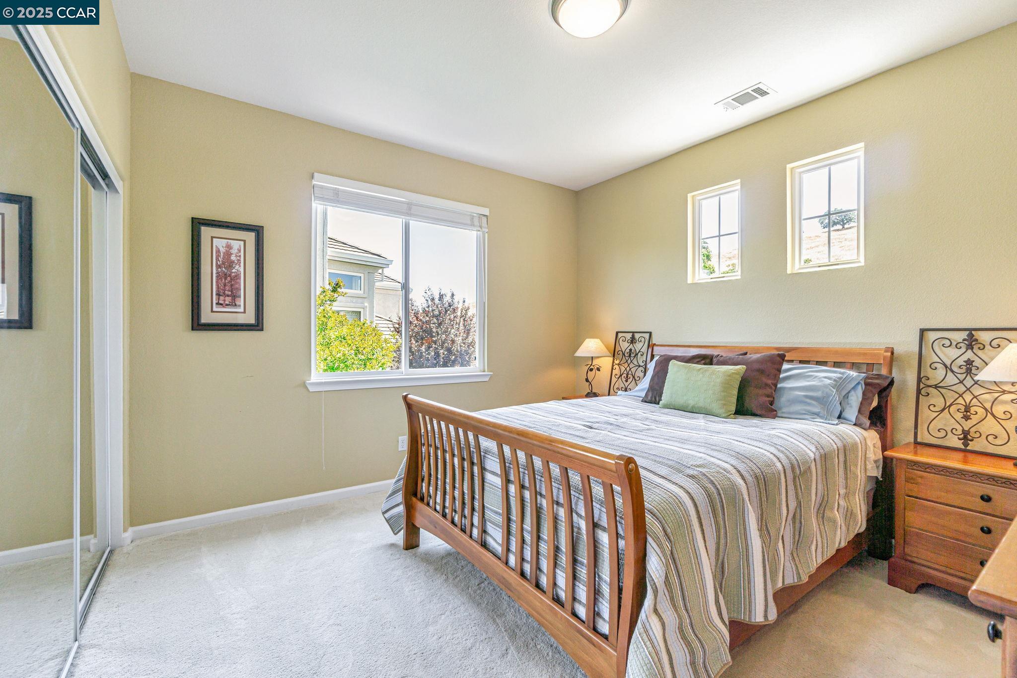 1039 Rolling Woods Way