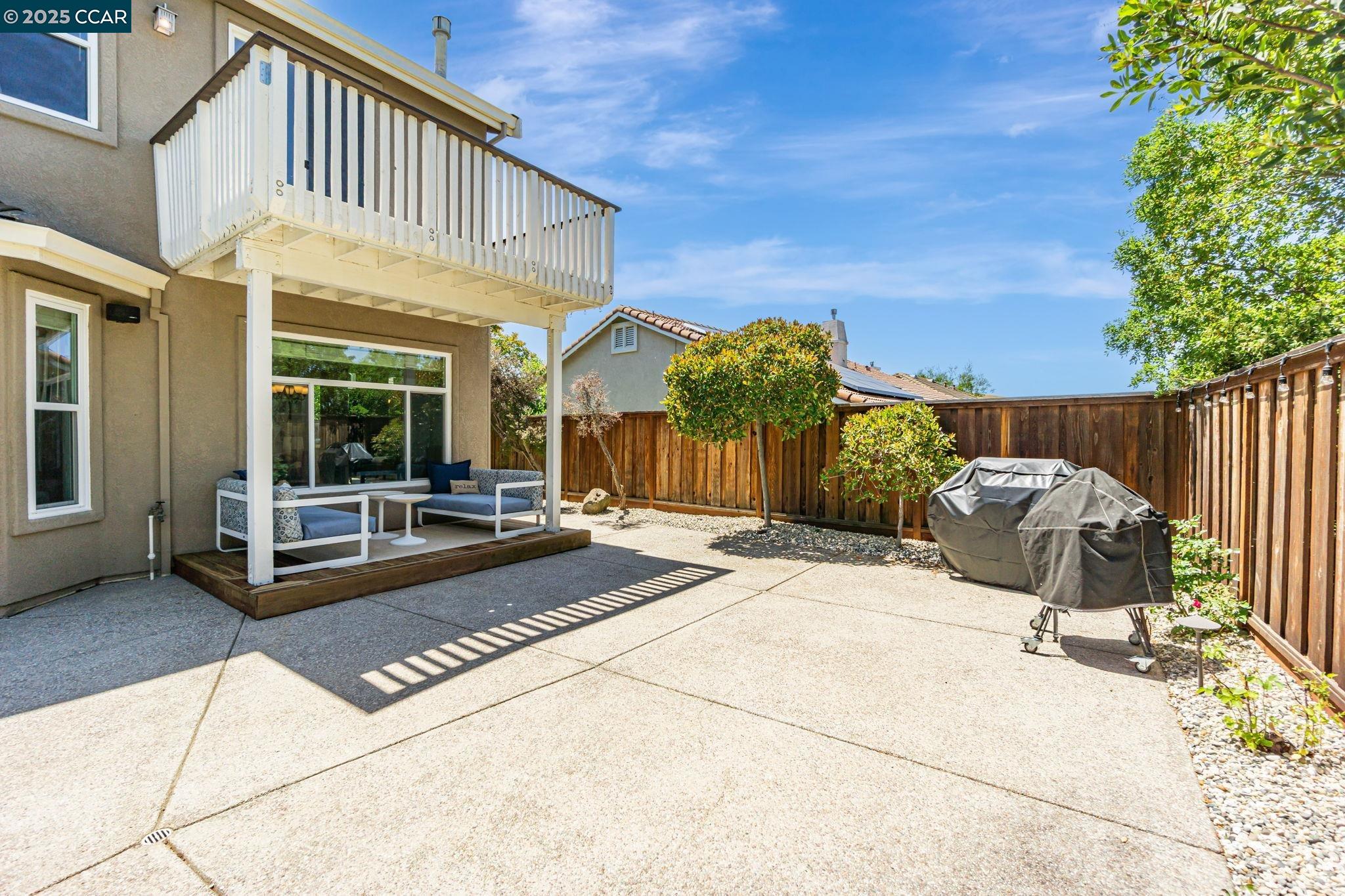 1039 Rolling Woods Way
