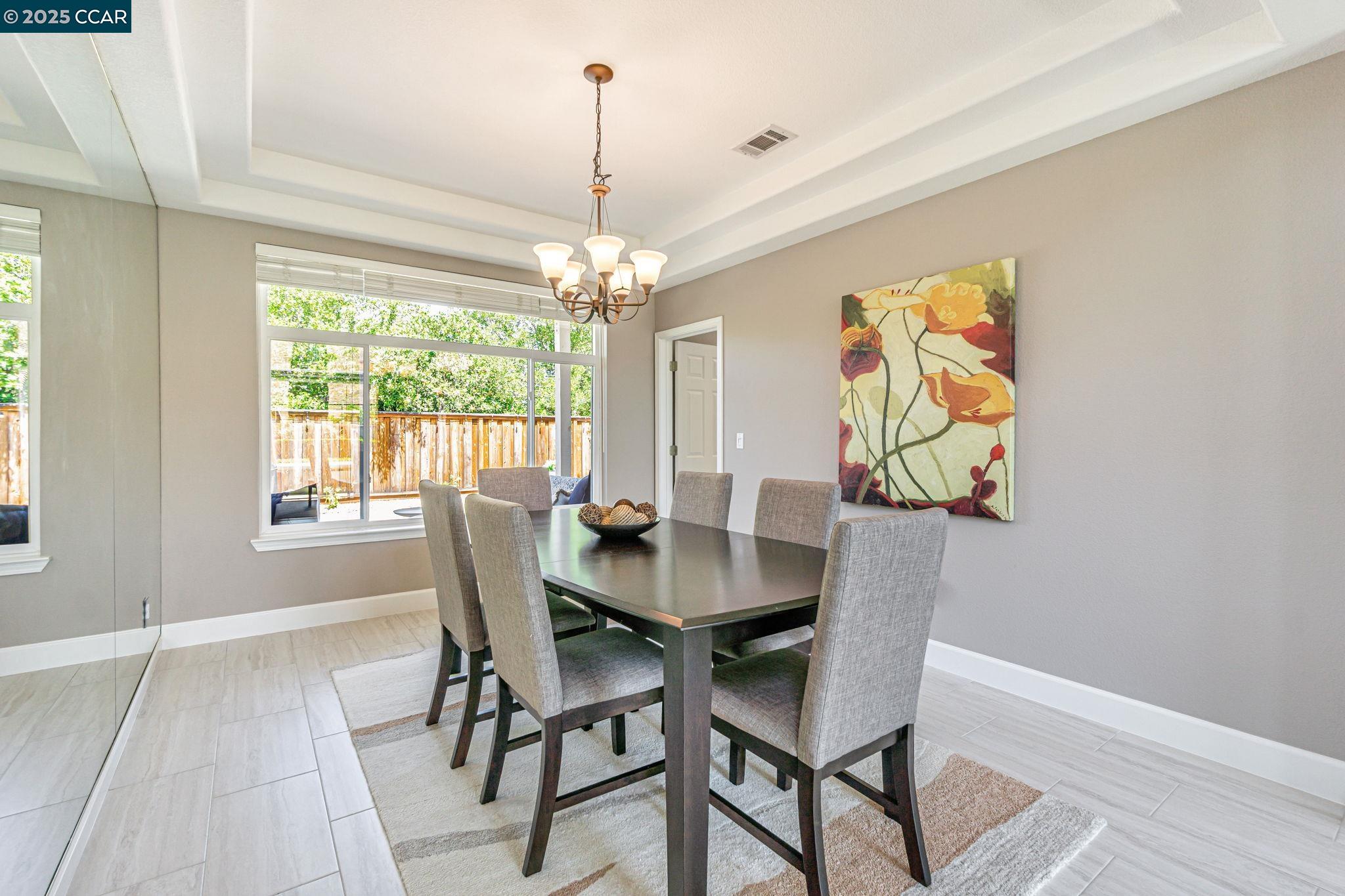 1039 Rolling Woods Way
