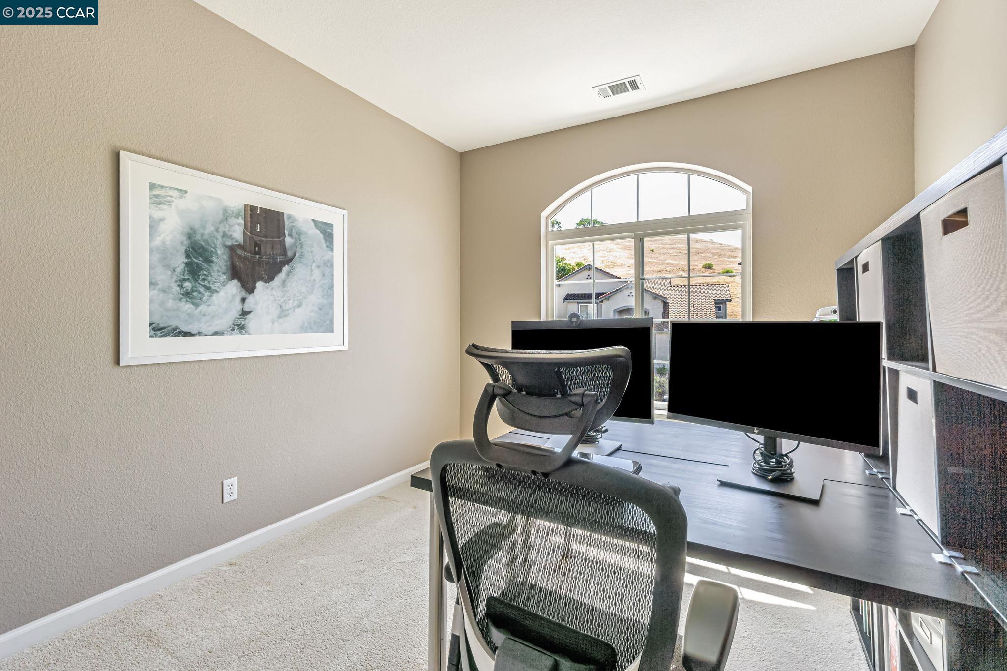 1039 Rolling Woods Way