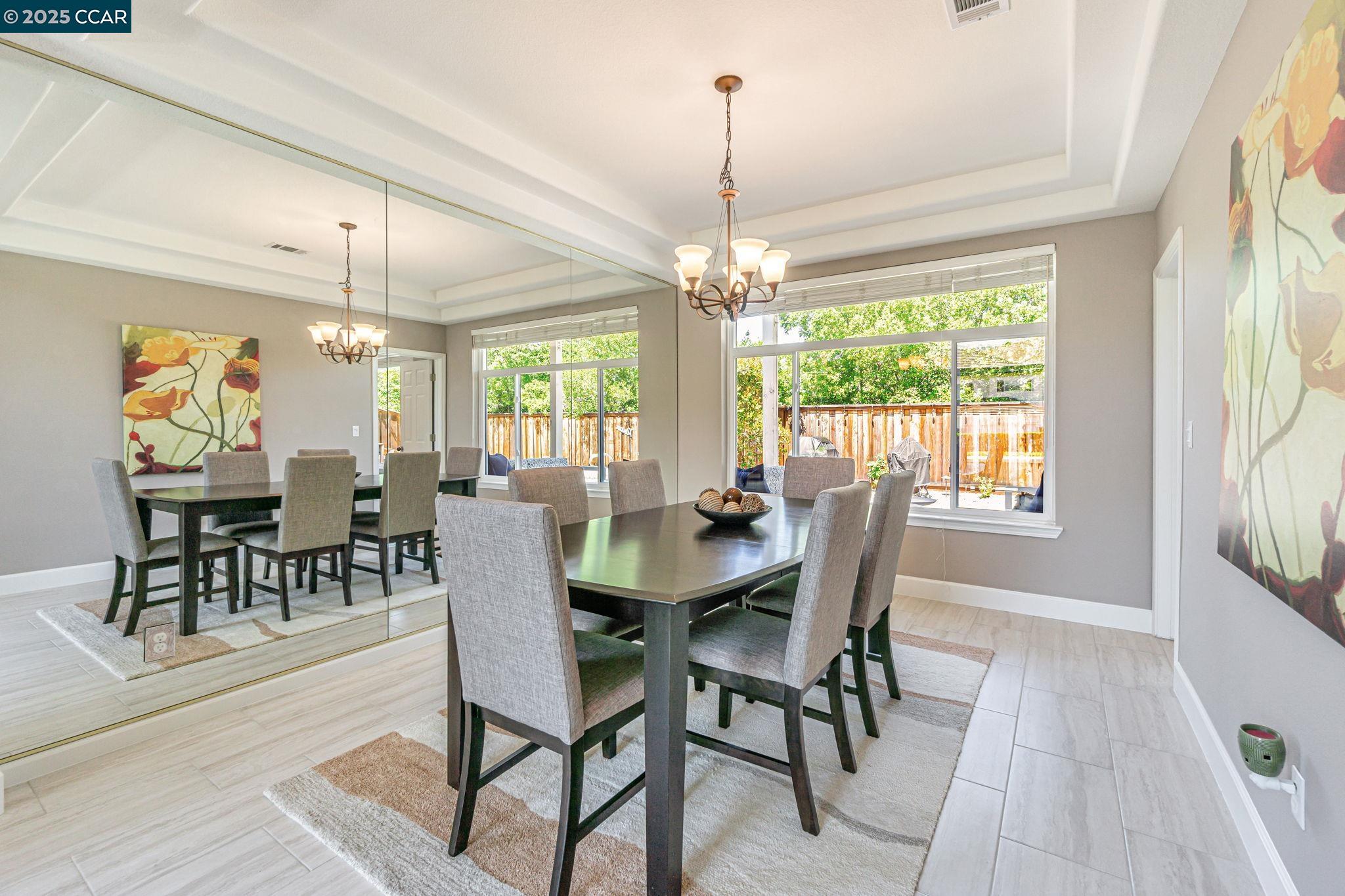 1039 Rolling Woods Way