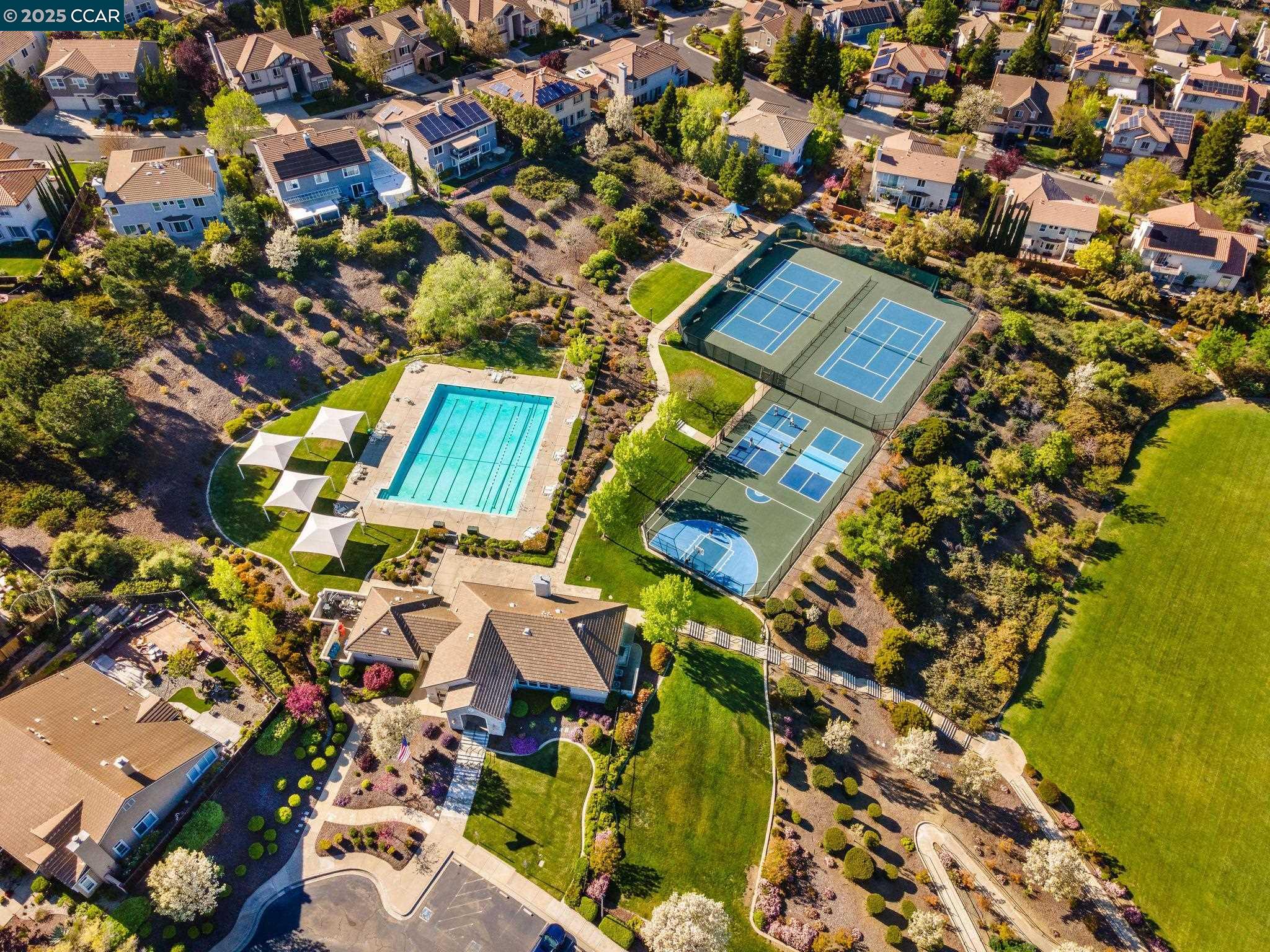 1039 Rolling Woods Way