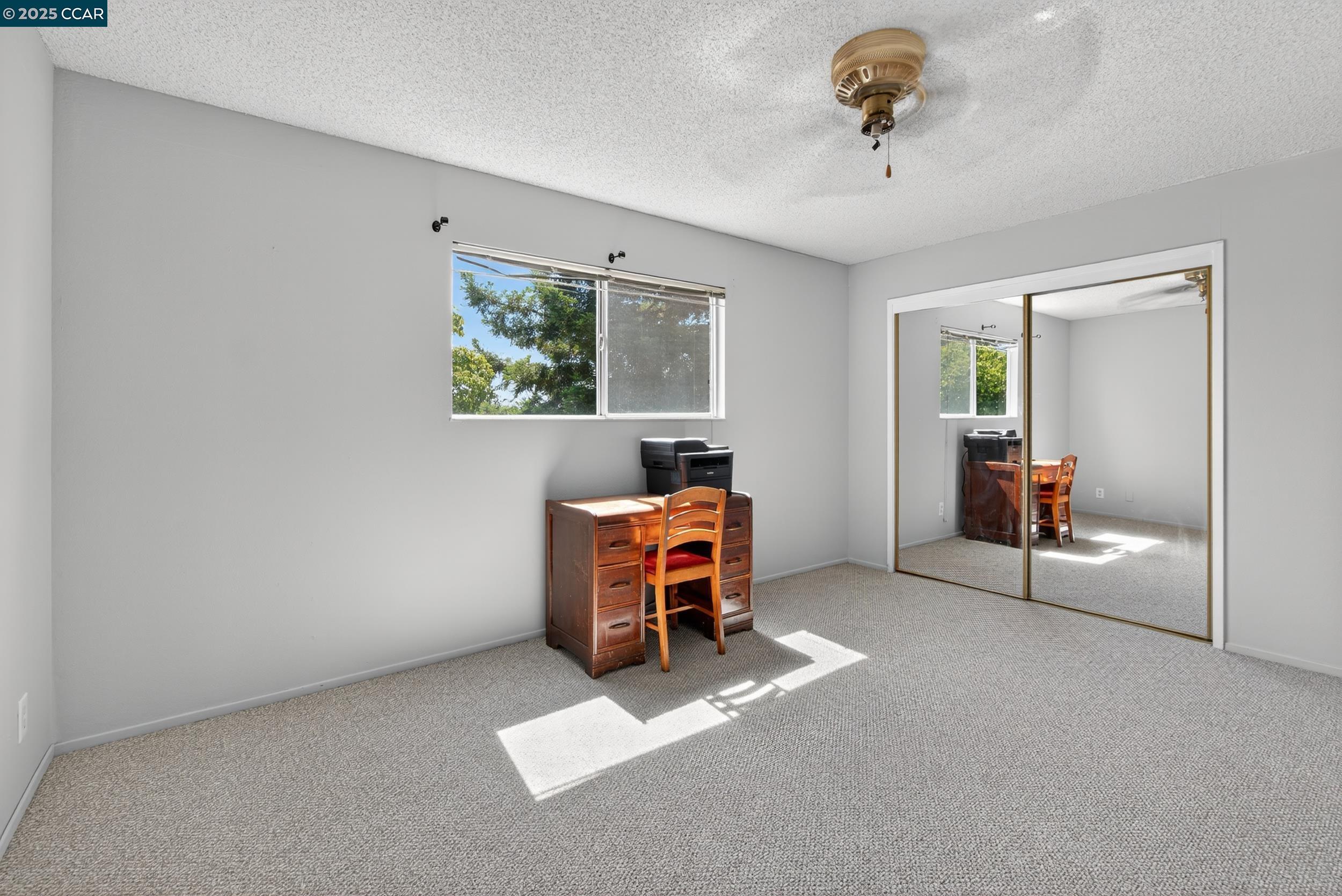 2173 Madrone Dr