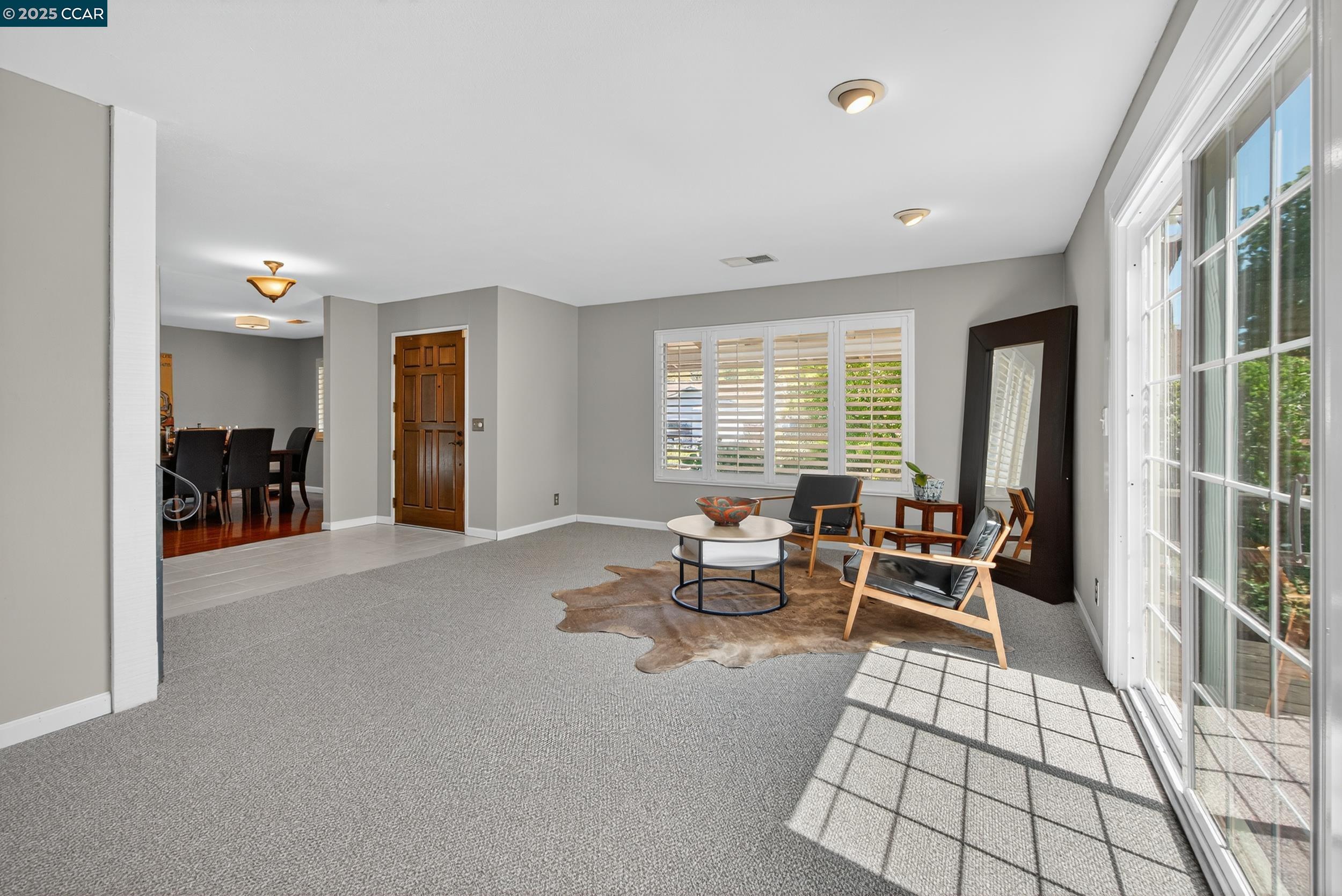 2173 Madrone Dr