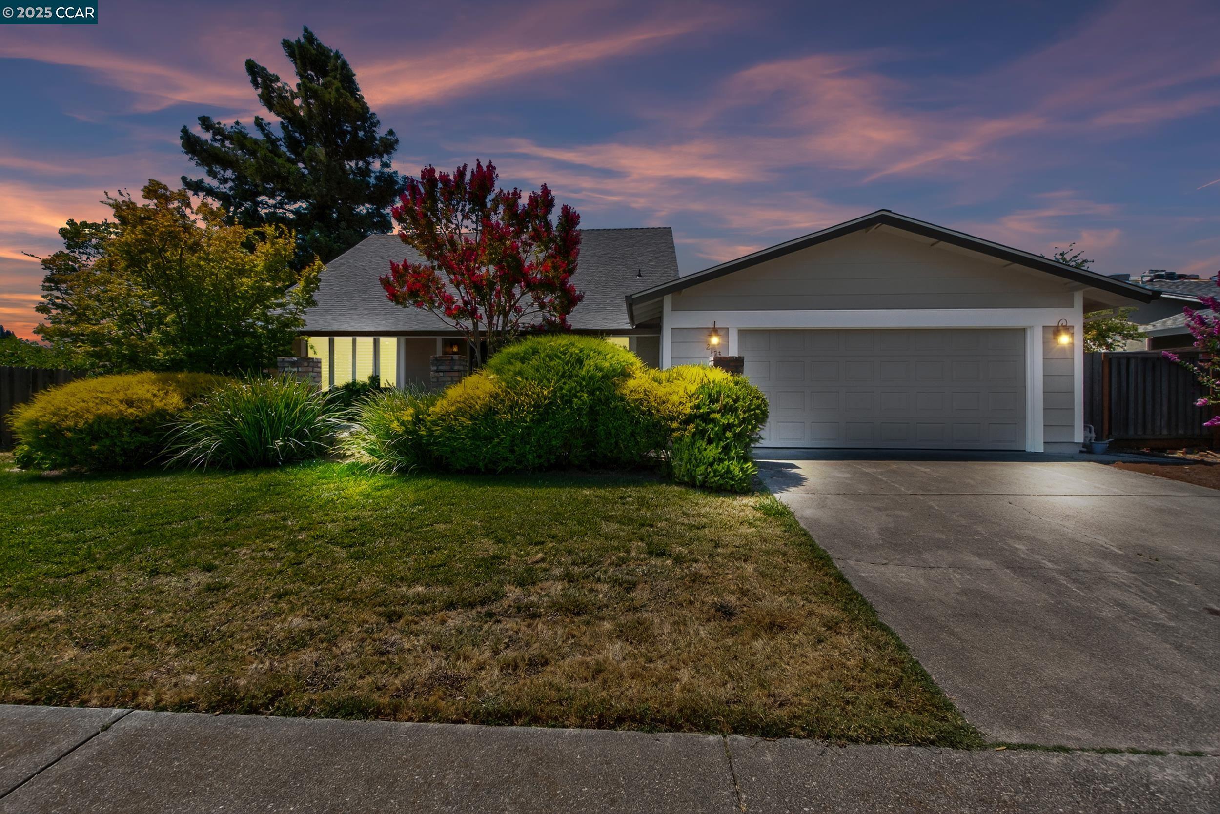 2173 Madrone Dr